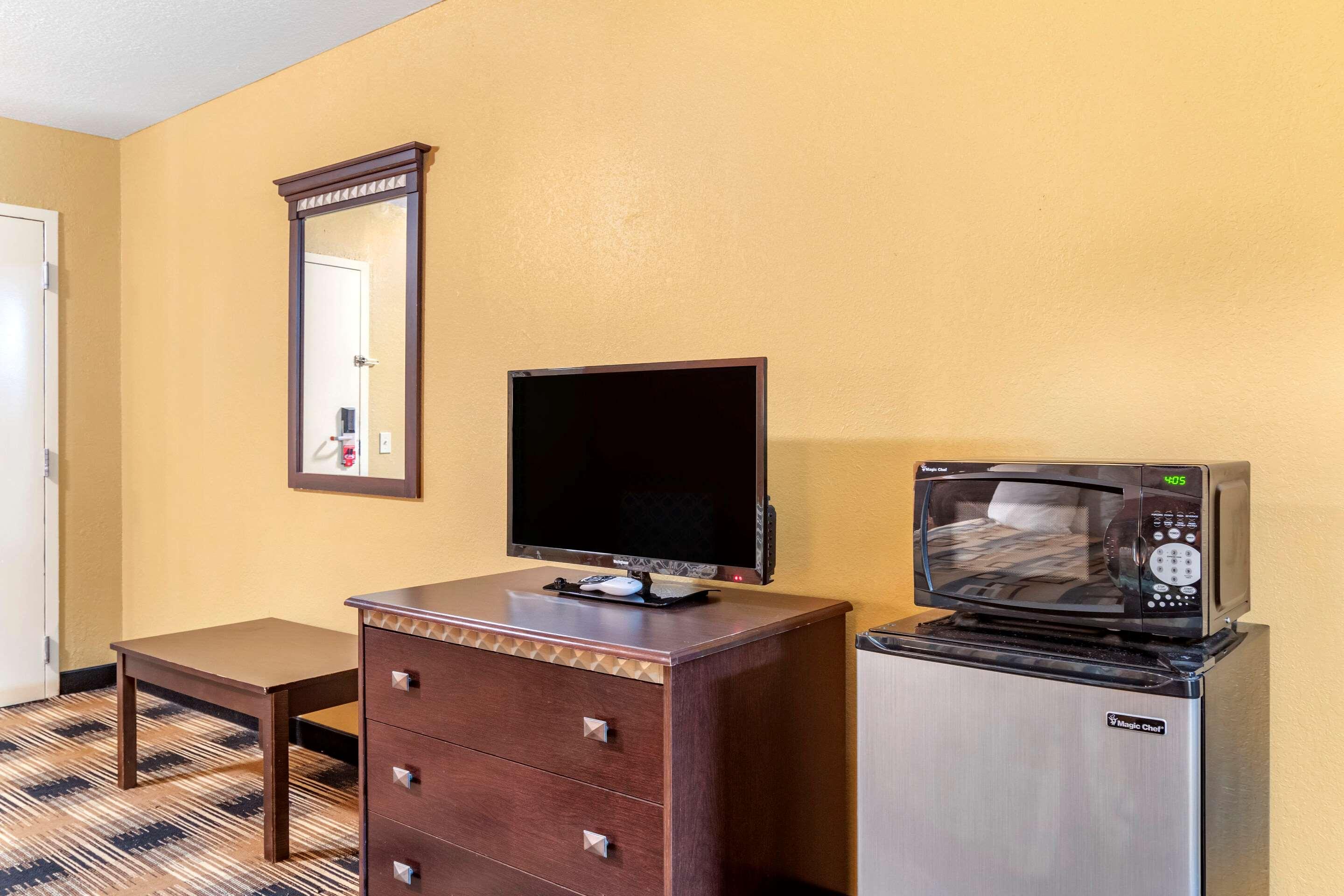 Double Queen Size Bed