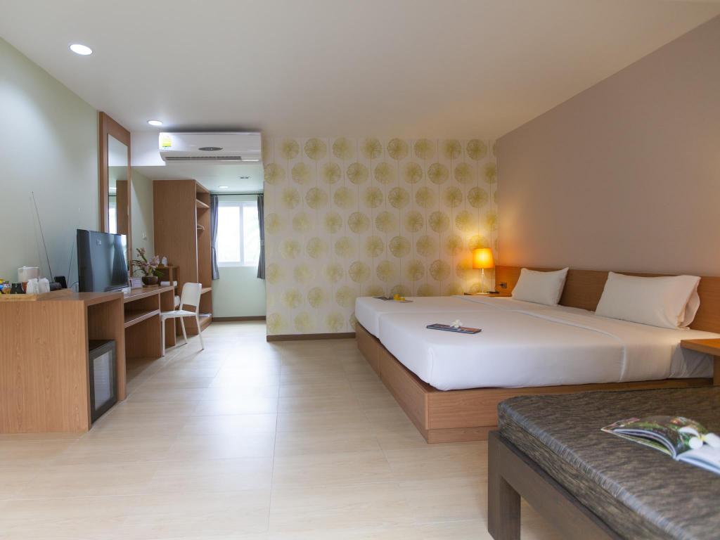 Double Executive Land View