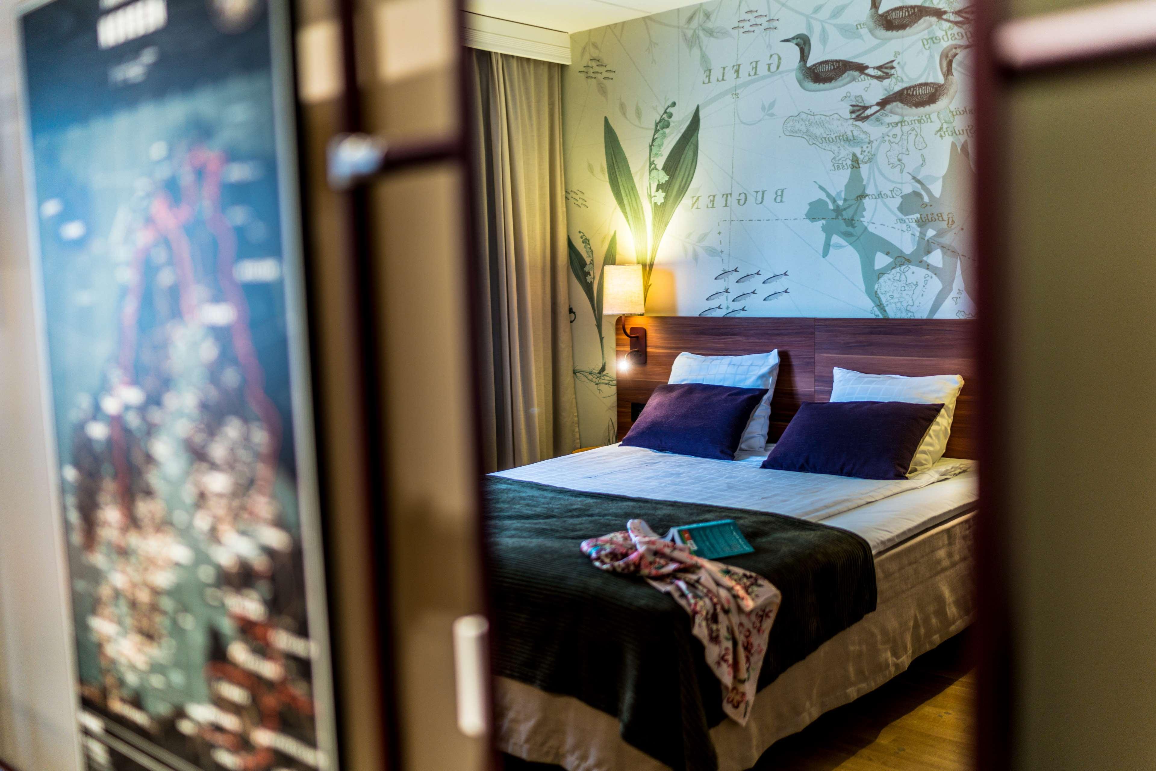 Double Queen Size Bed