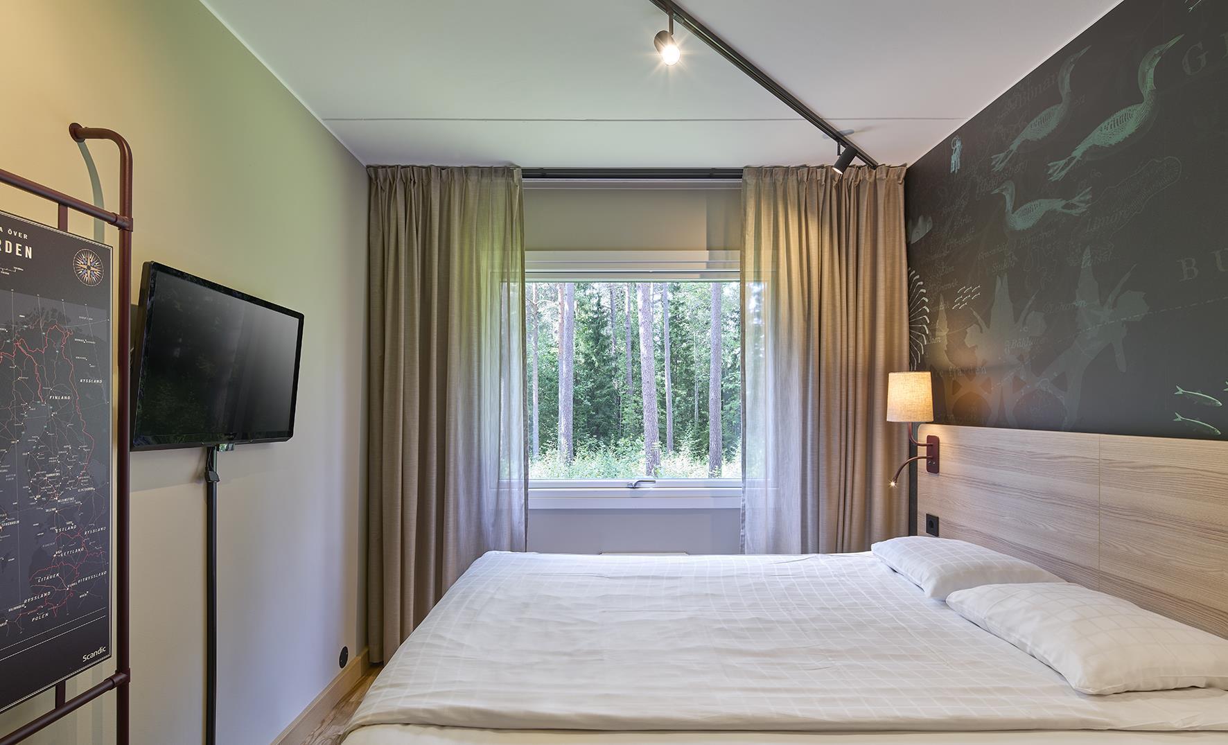 Double Queen Size Bed