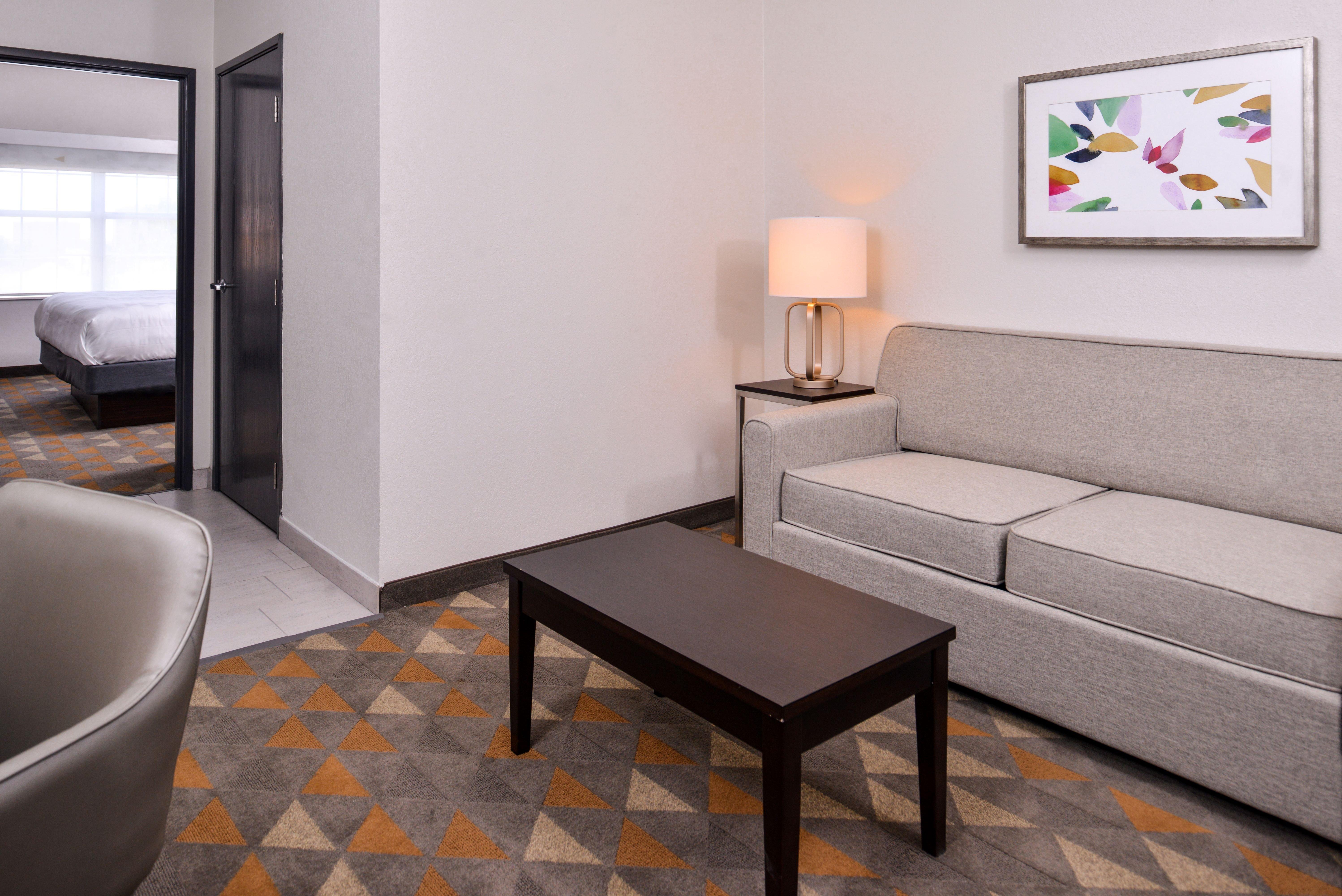 Suite City View King Bed