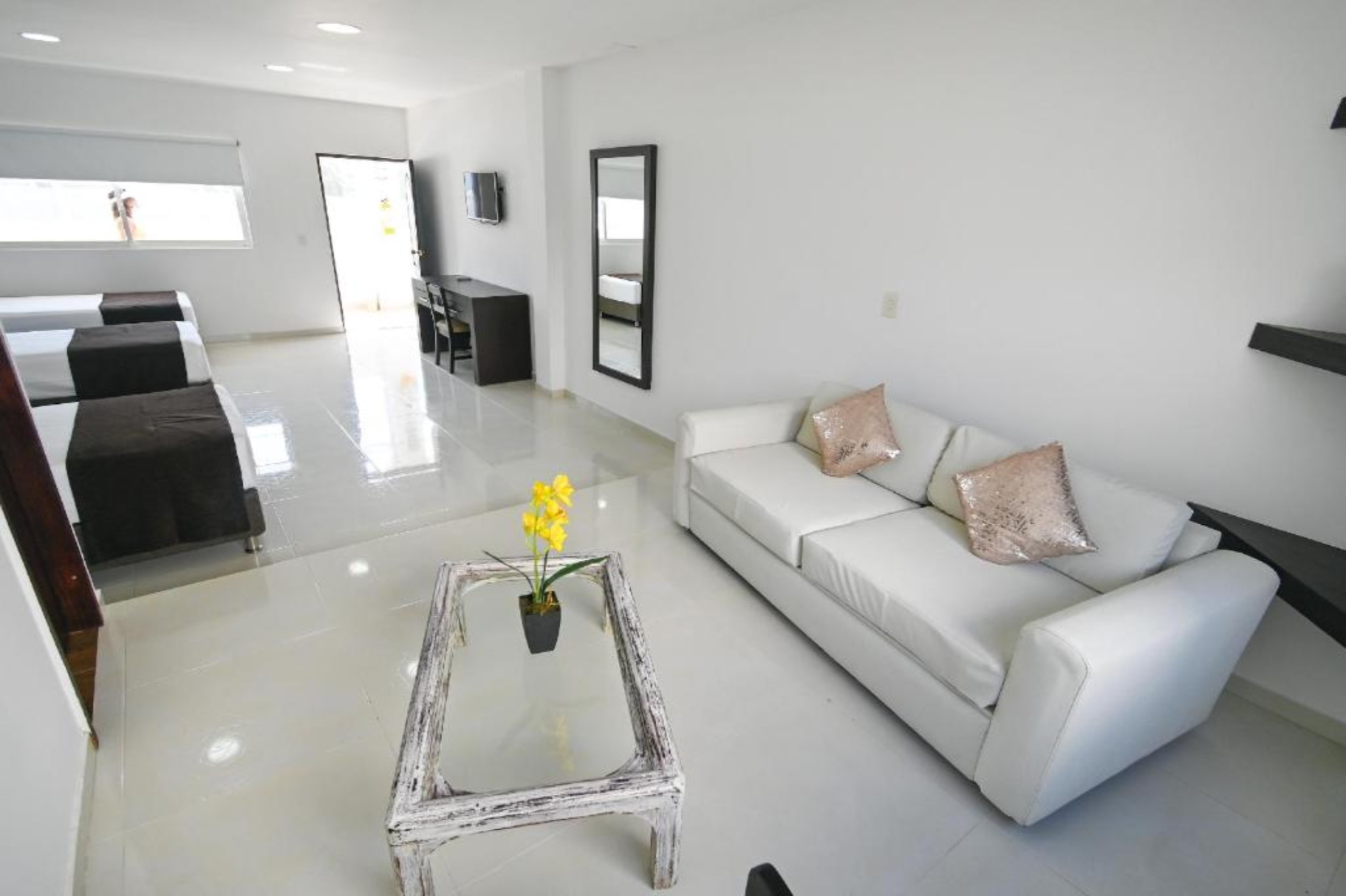 Family Room Capacity 5