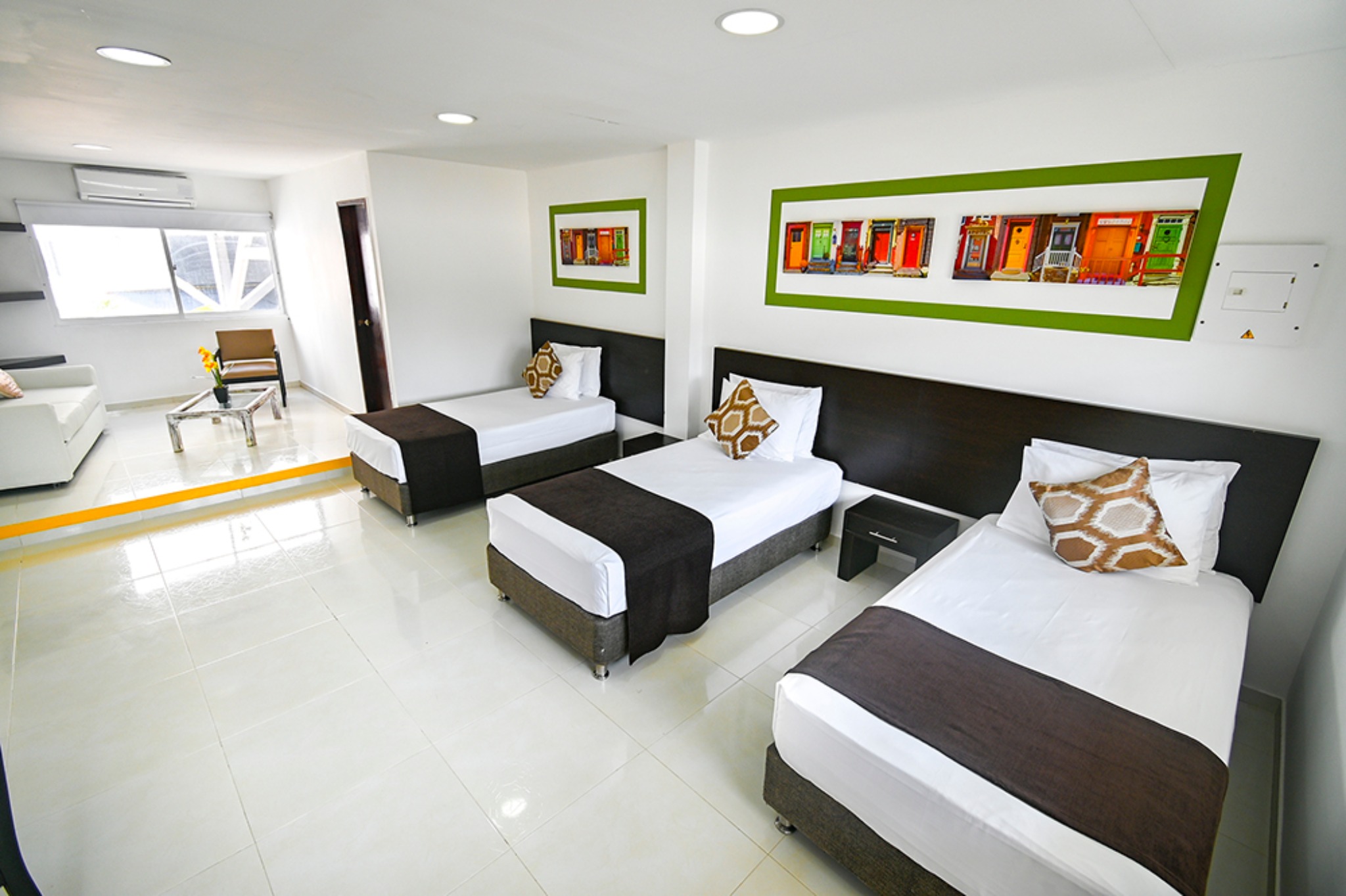 Family Room Capacity 5