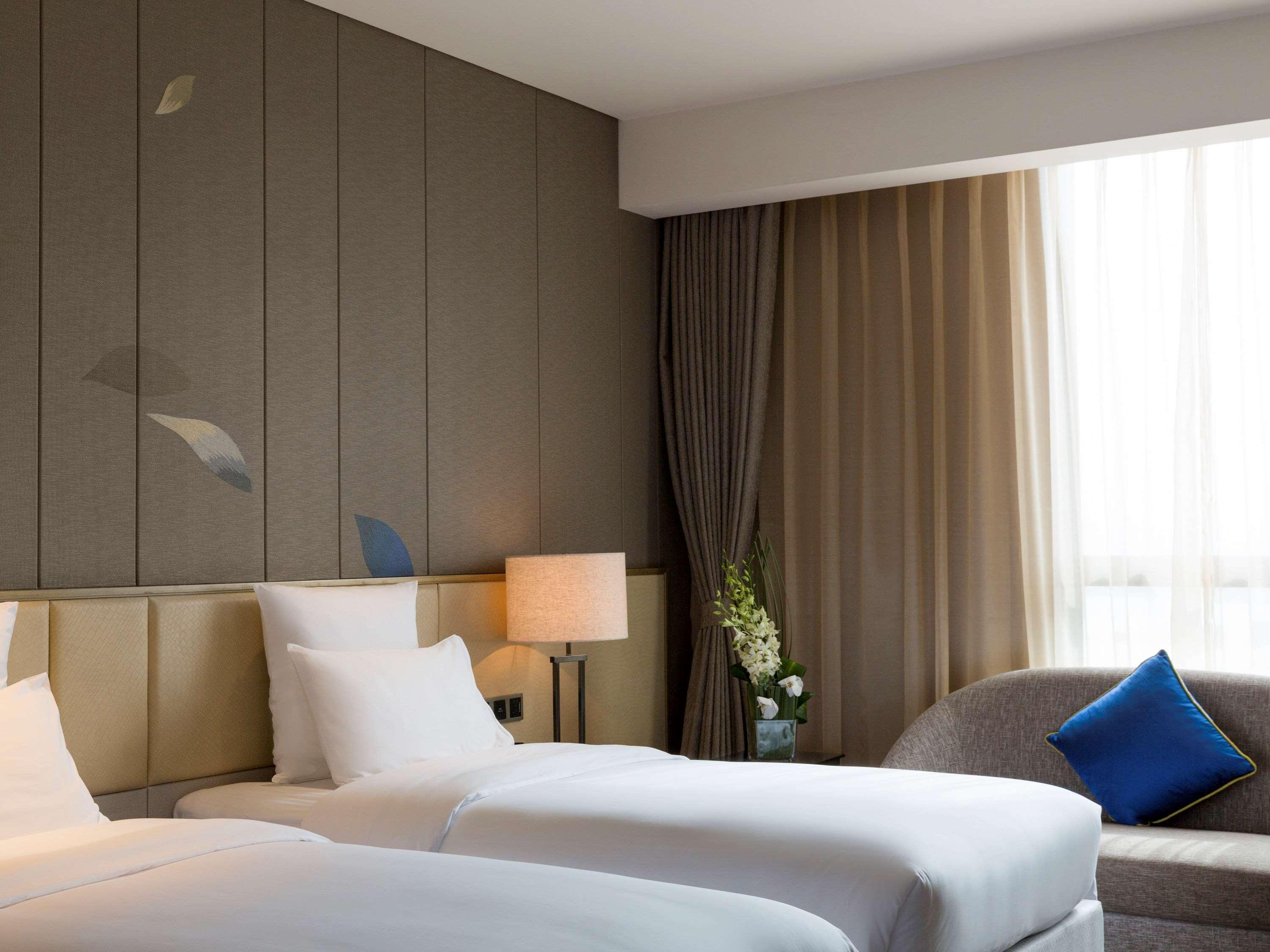 Twin Deluxe Lake View