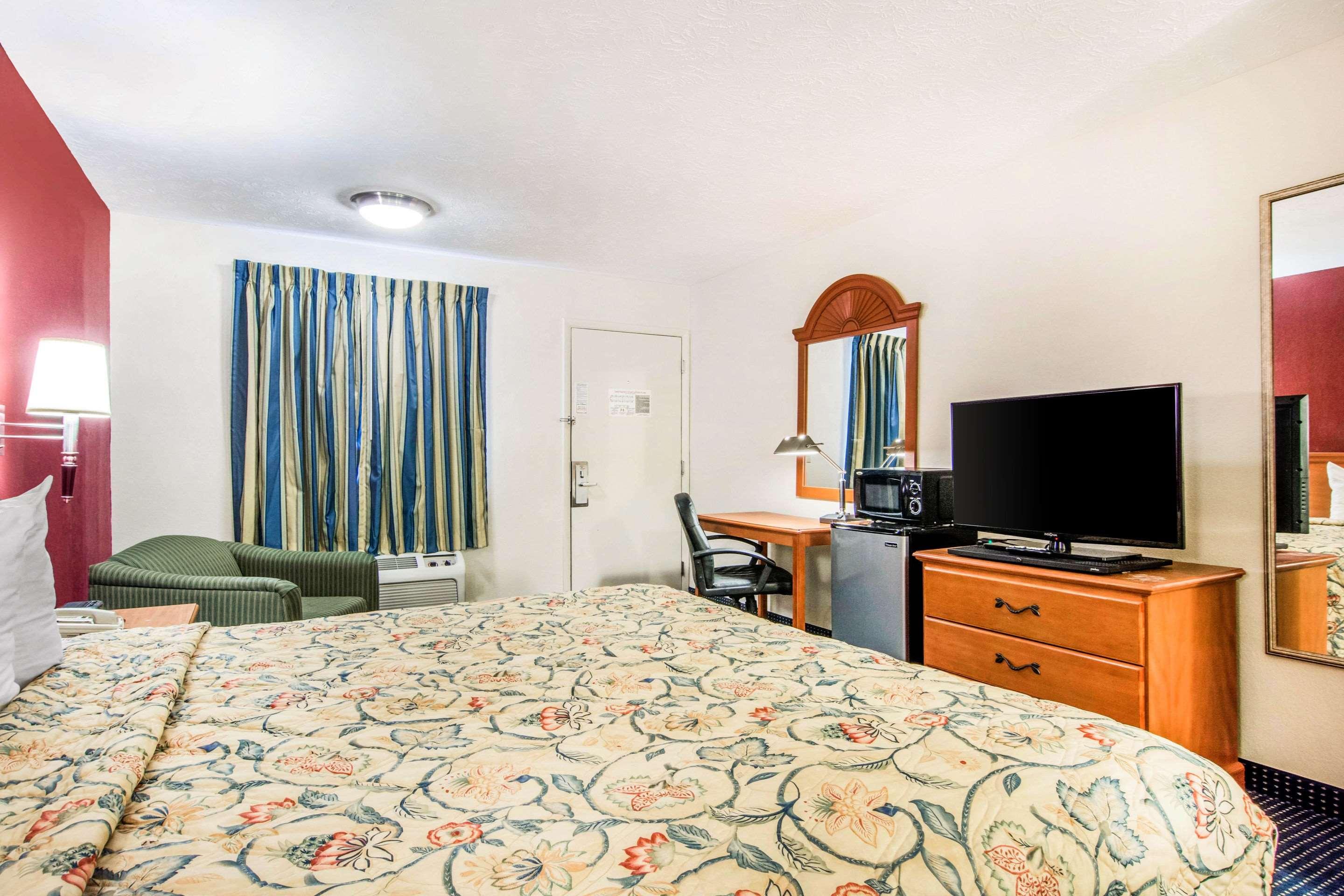 Double Queen Size Bed