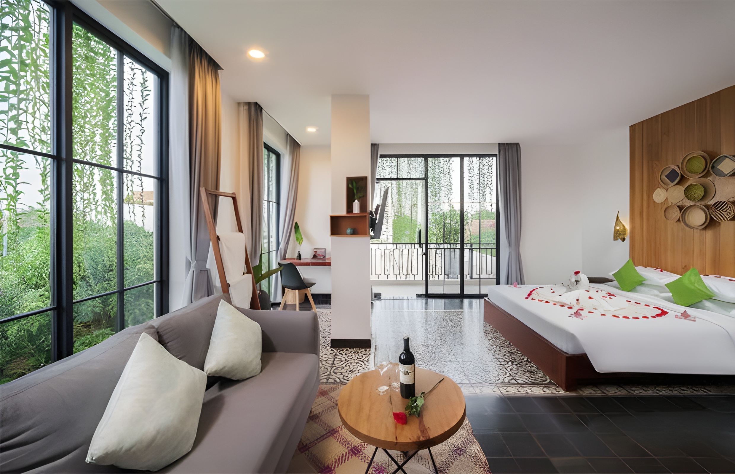 Junior Suite King Size Bed