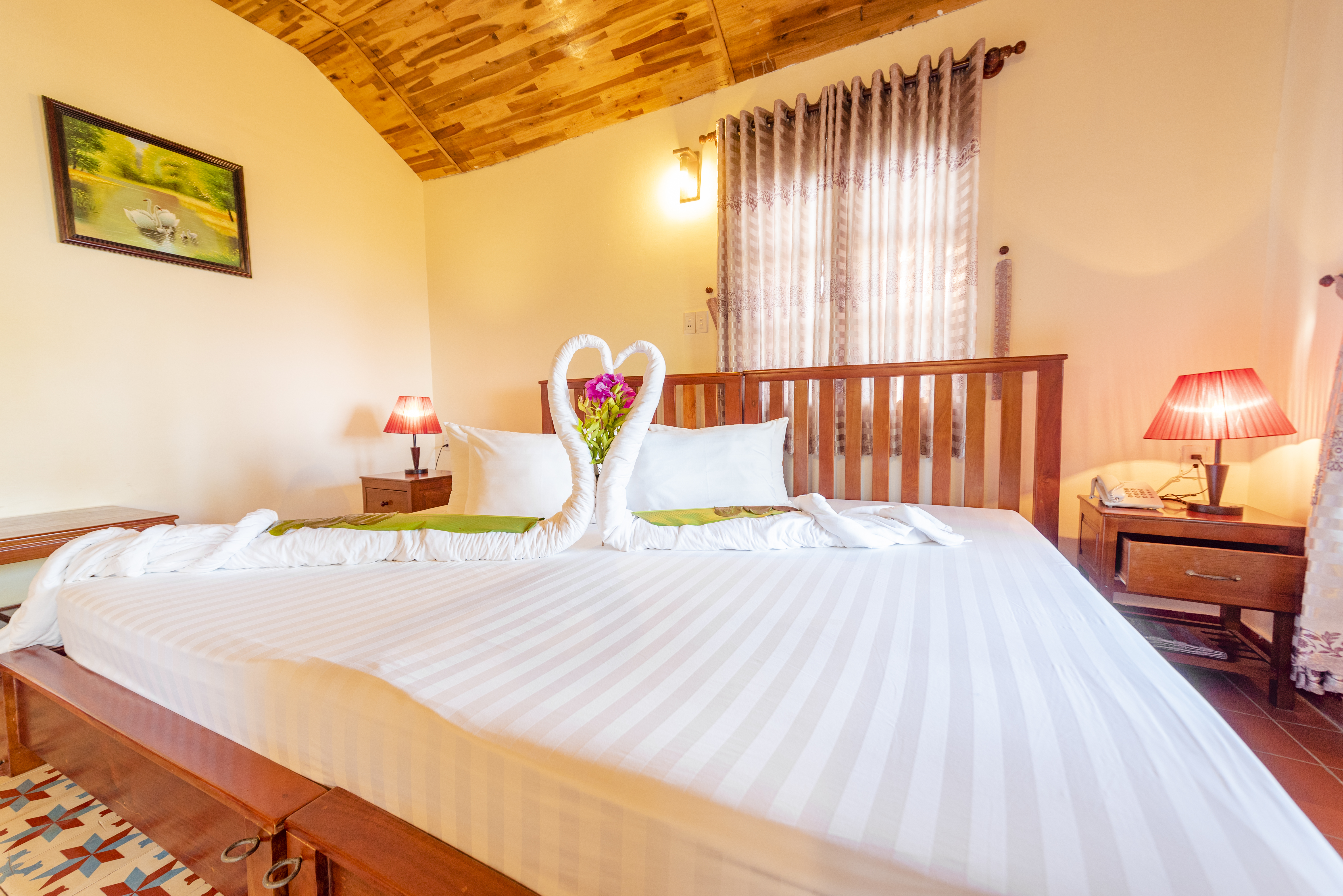 Bungalow Deluxe Partial Ocean View