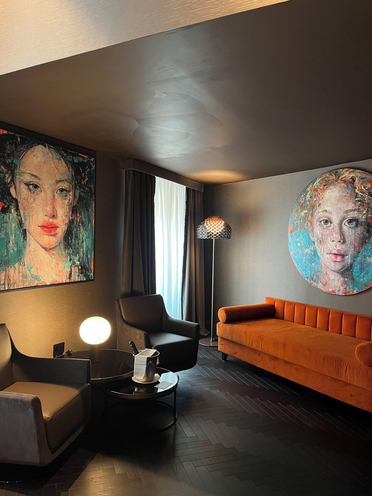 Suite Two Queen Beds One Bedroom