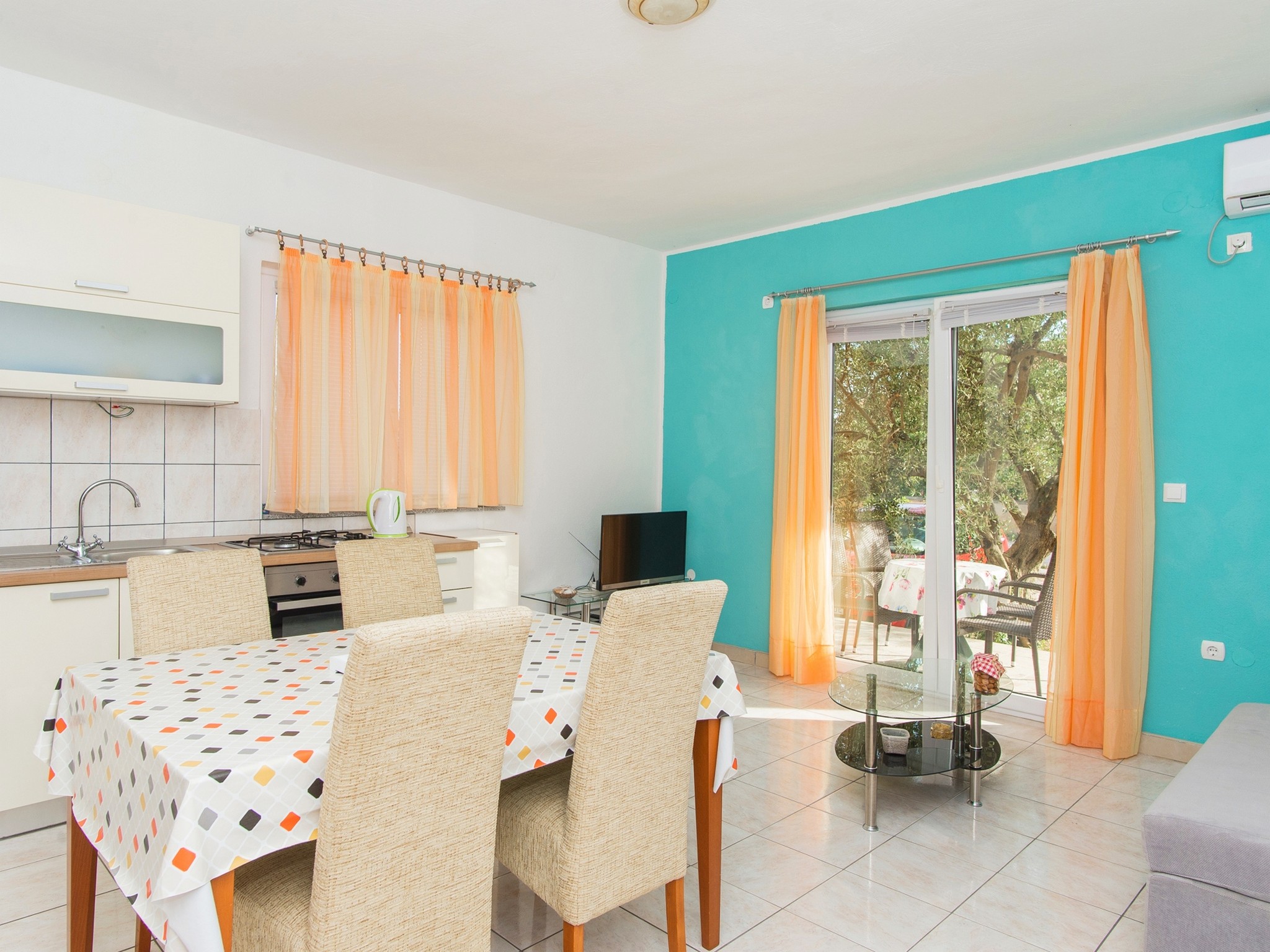 Apartment Capacity 4