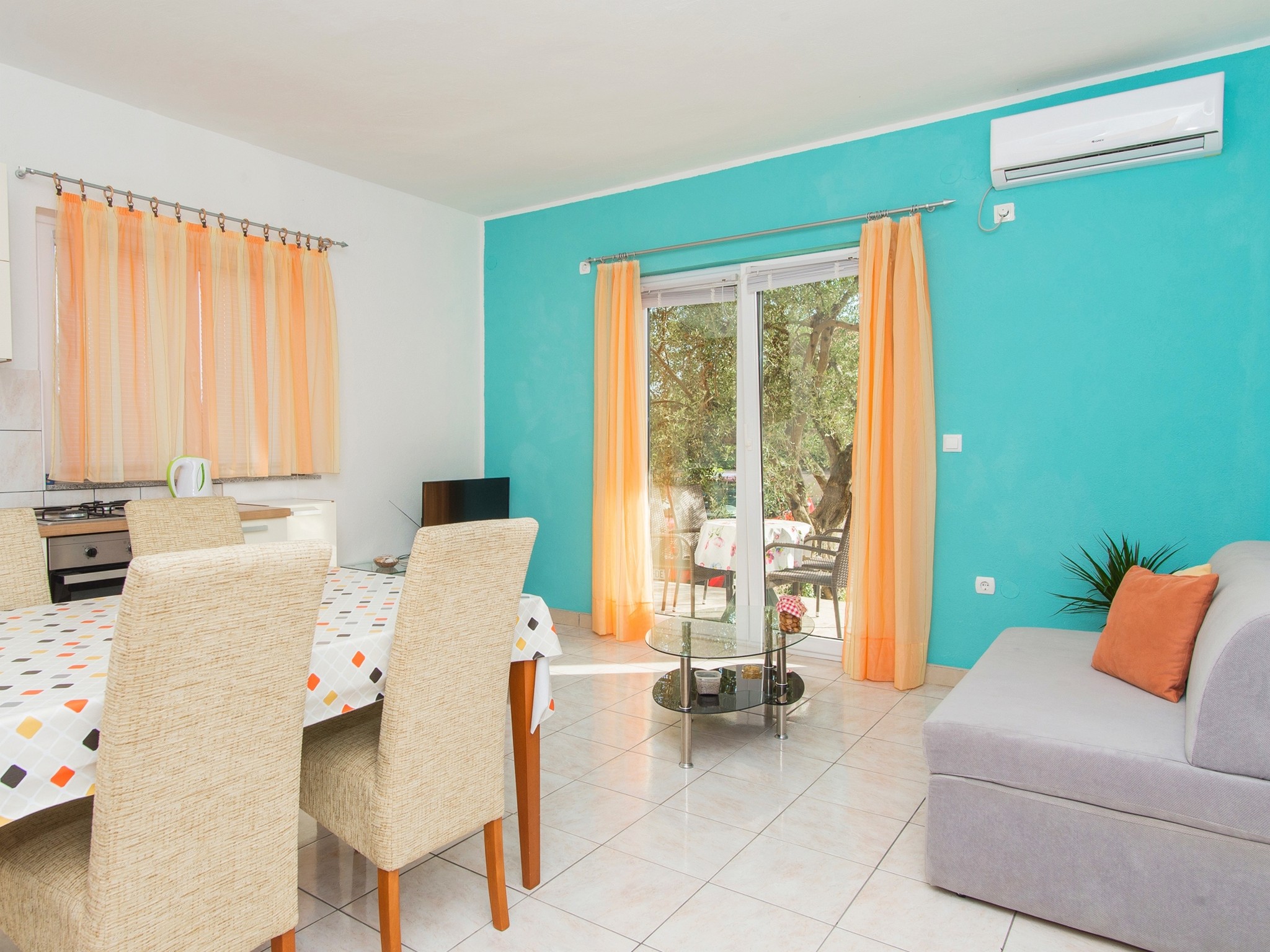 Apartment Capacity 4