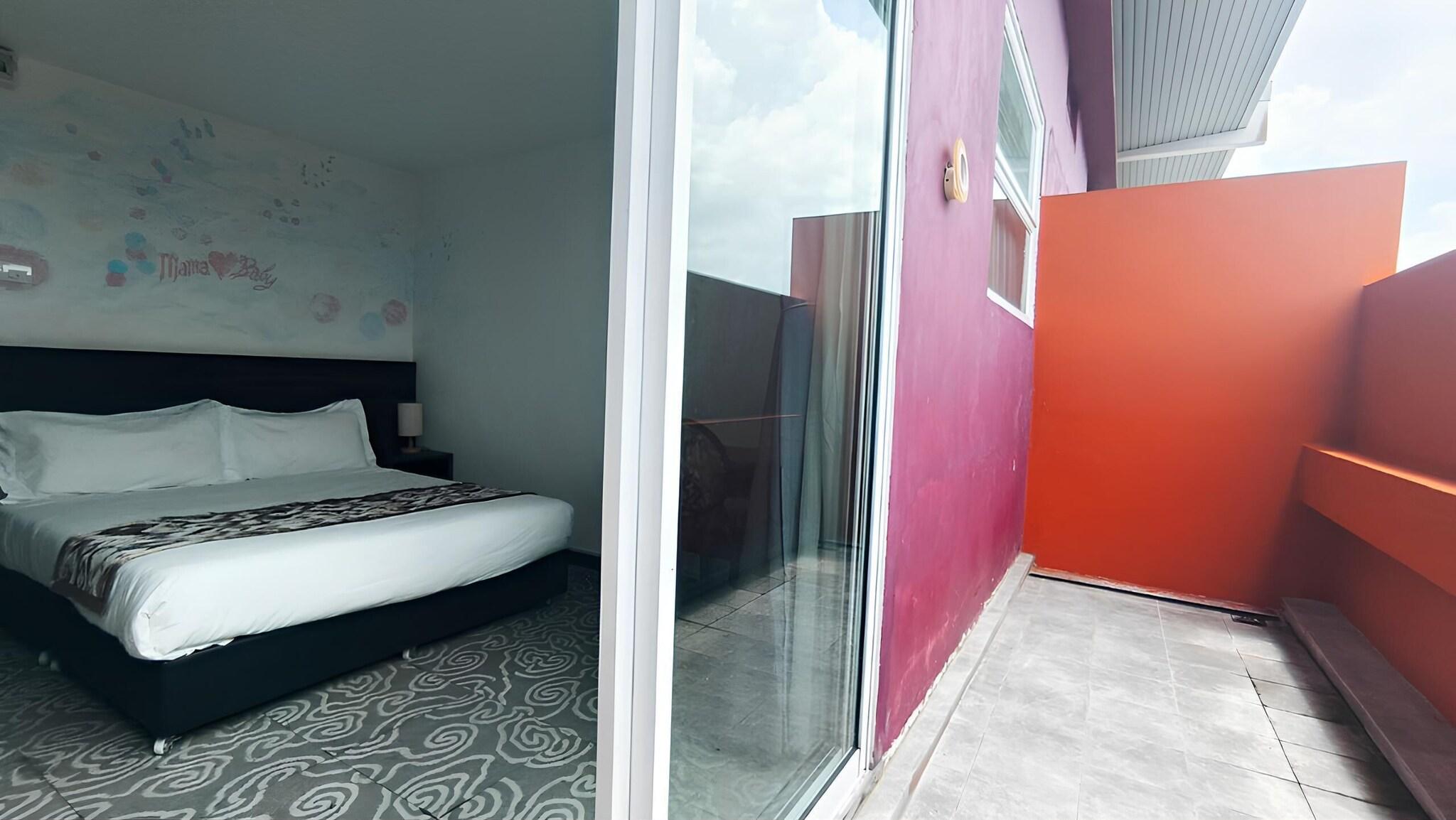 Double Queen Size Bed