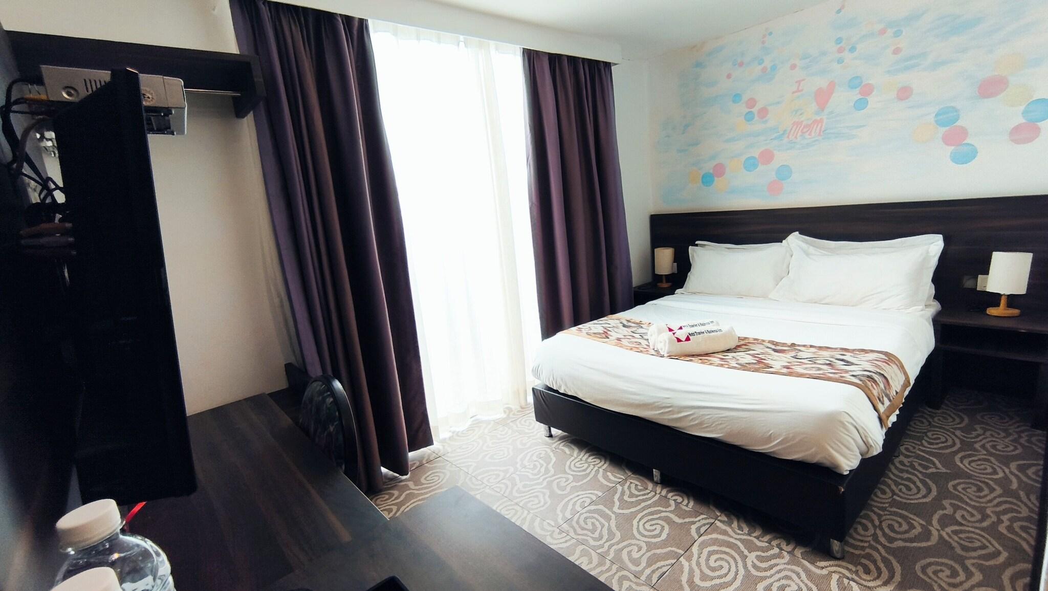 Double Queen Size Bed