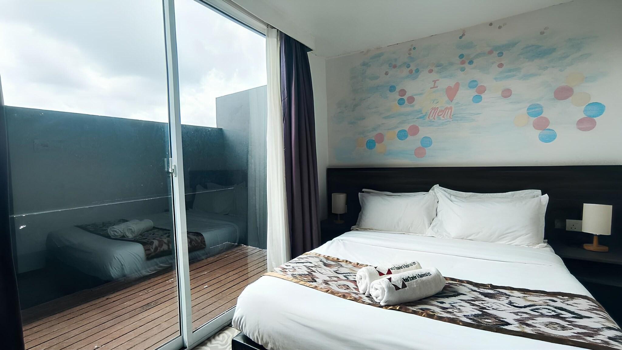 Double Queen Size Bed