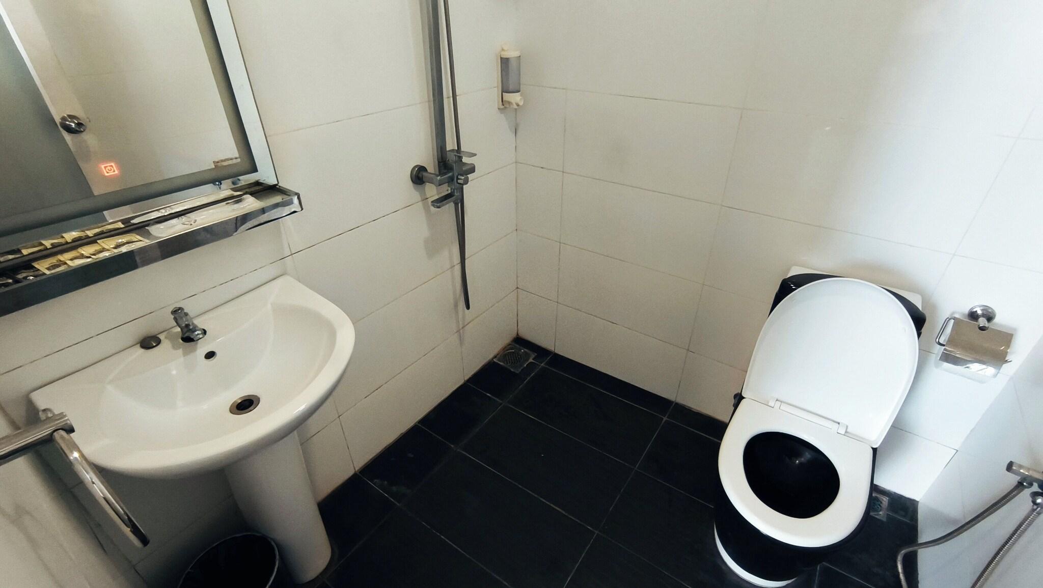 Double Queen Size Bed