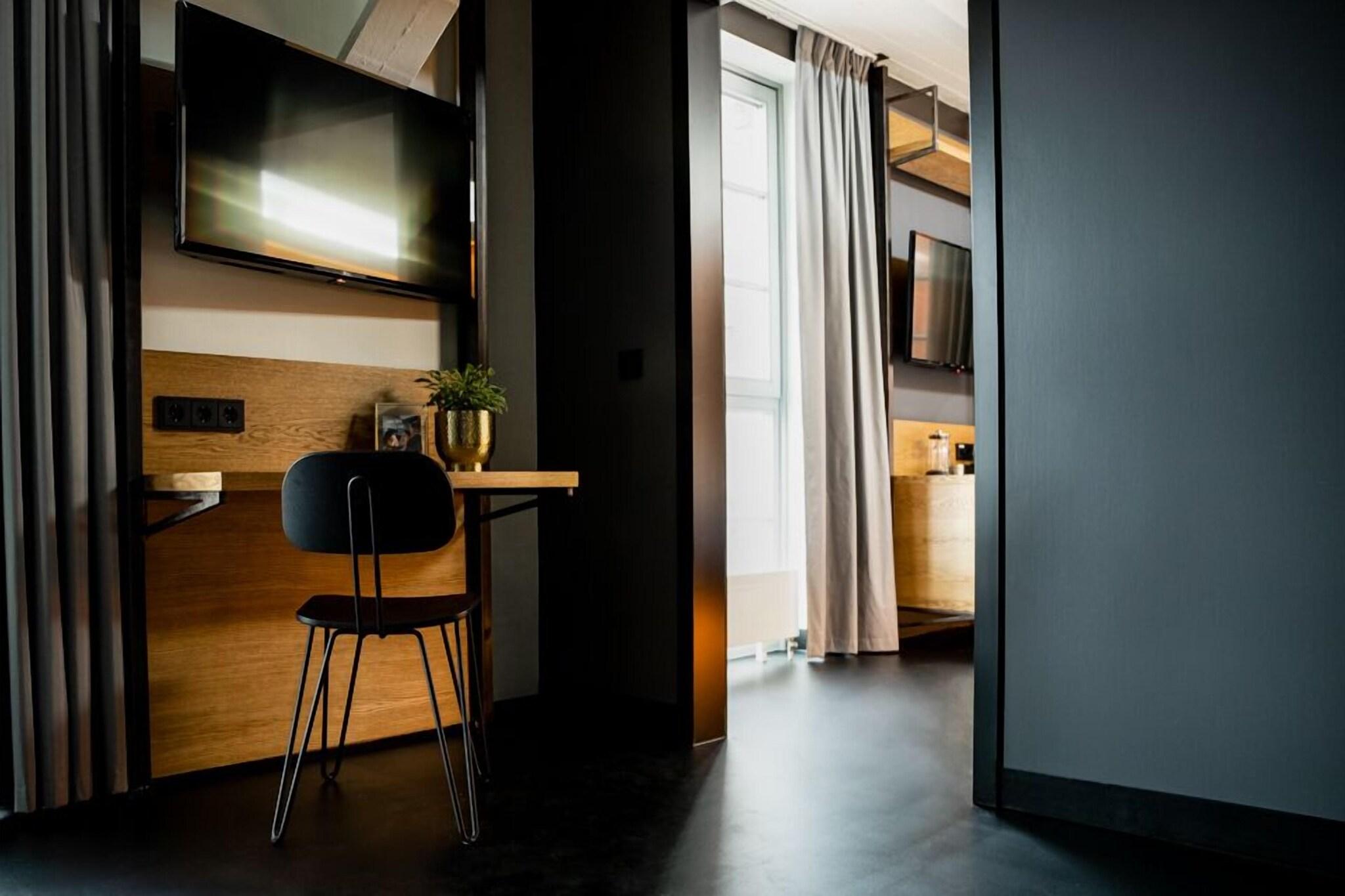 Suite Queen Size Bed