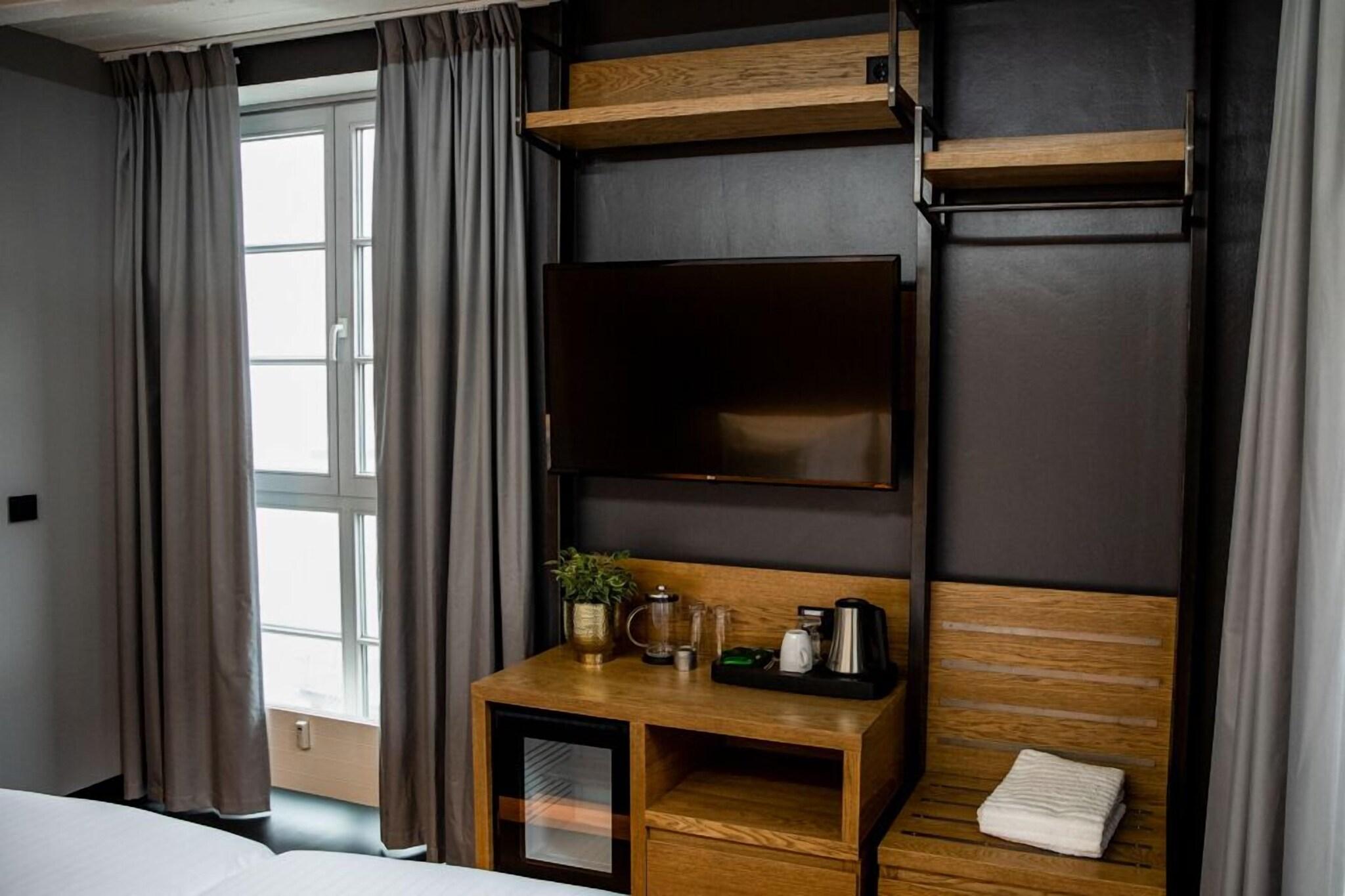 Suite Queen Size Bed