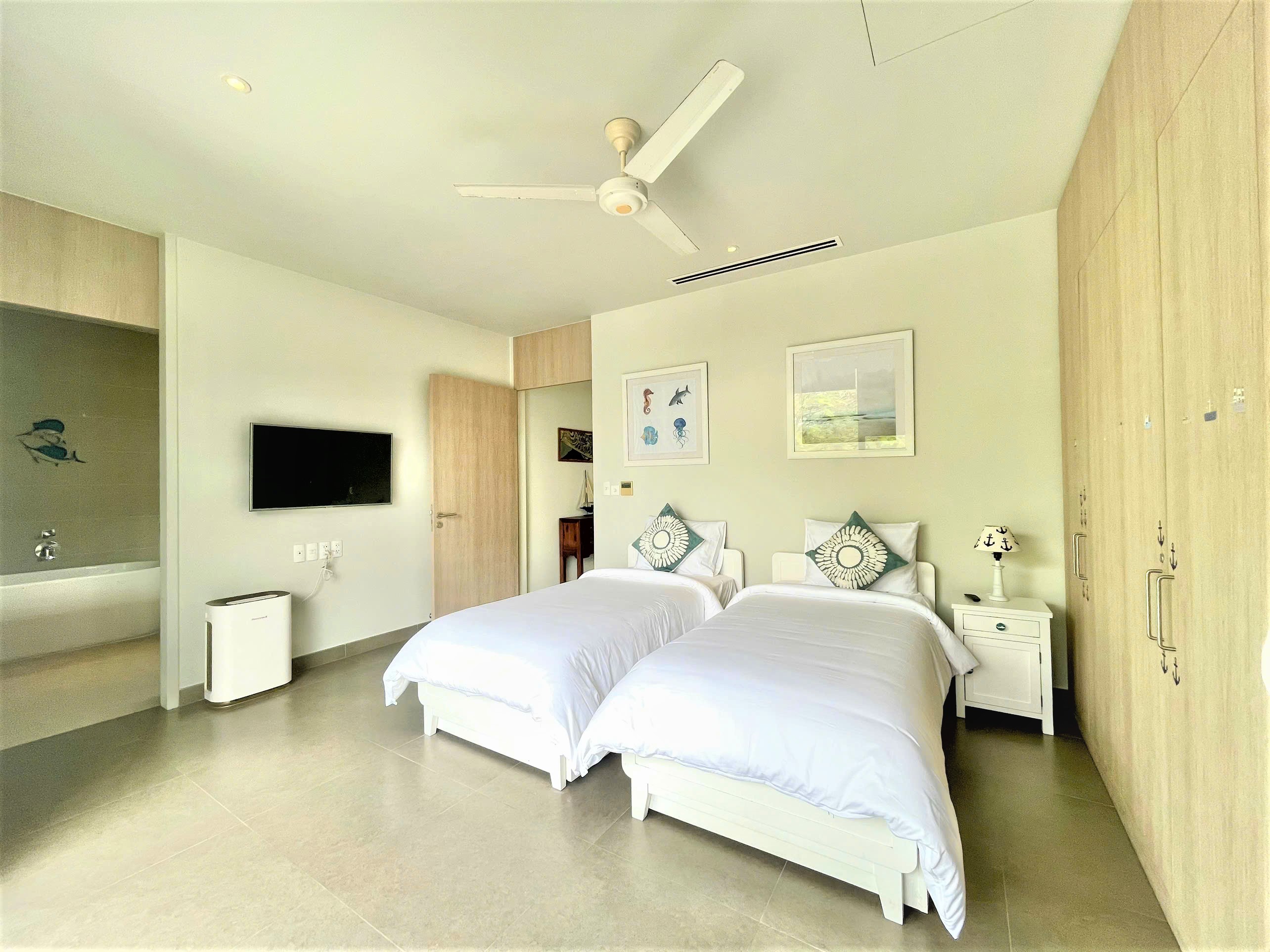 Villa Beach Front with Private Pool