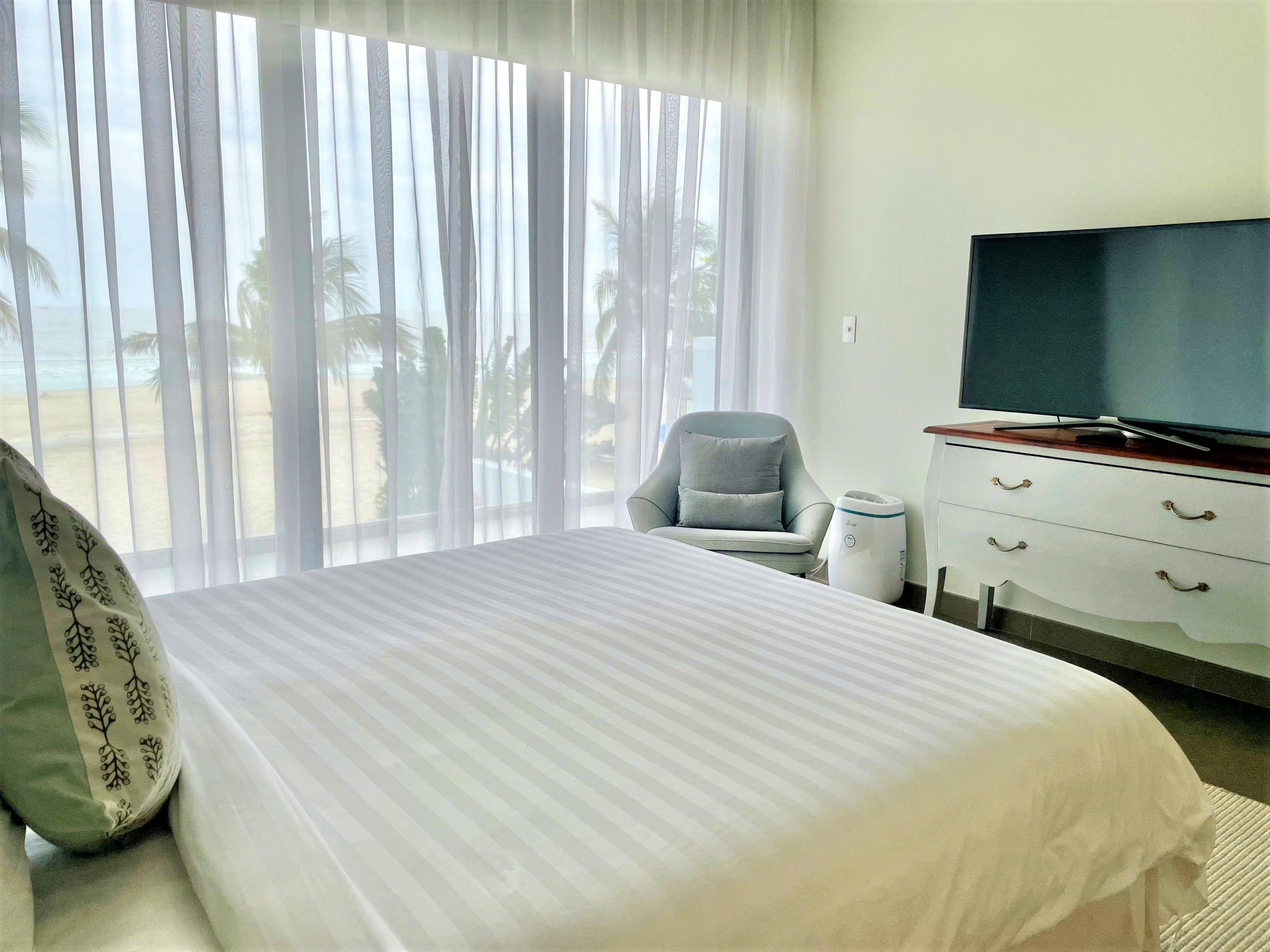 Villa Beach Front with Private Pool