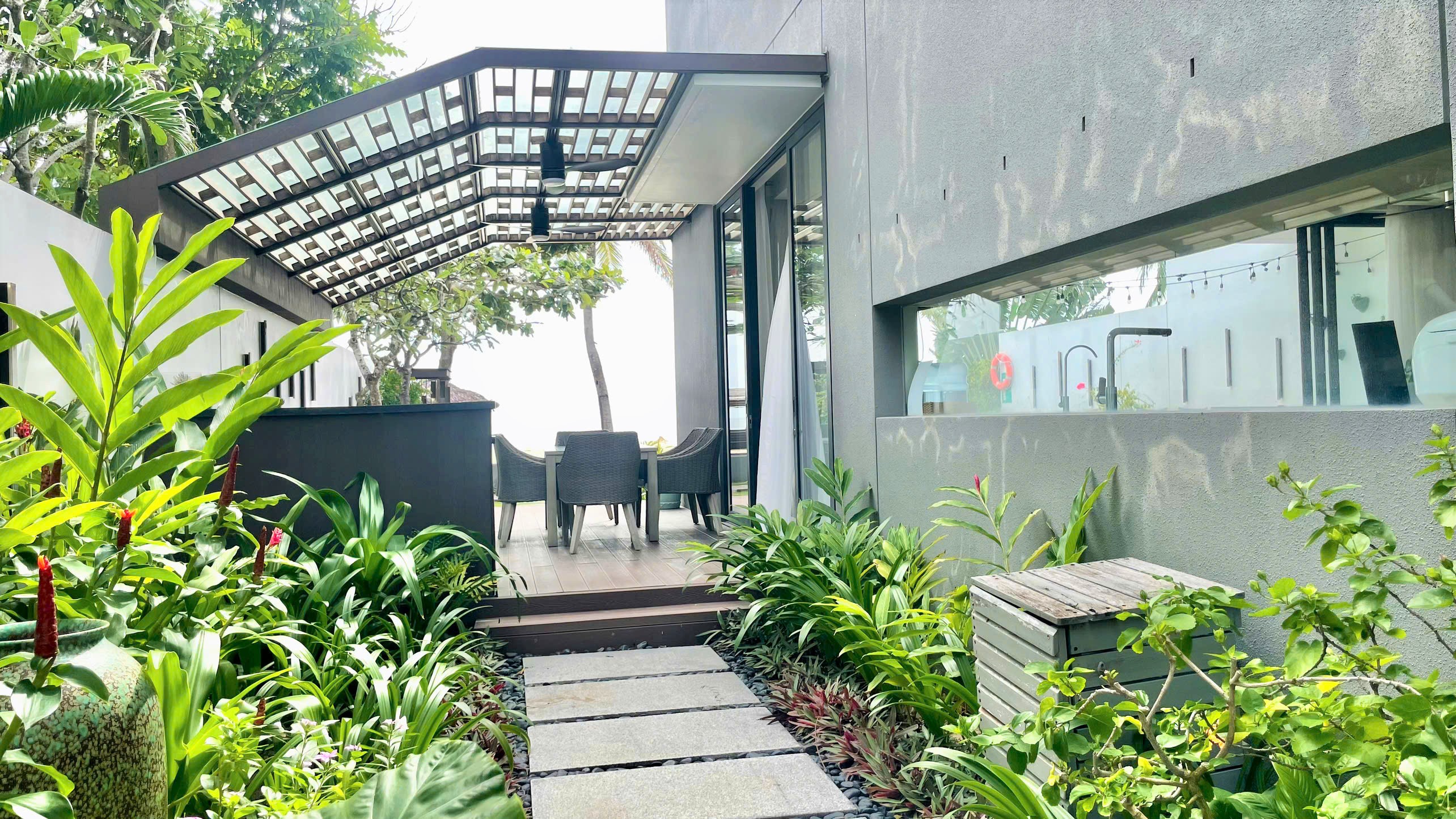 Villa Beach Front with Private Pool