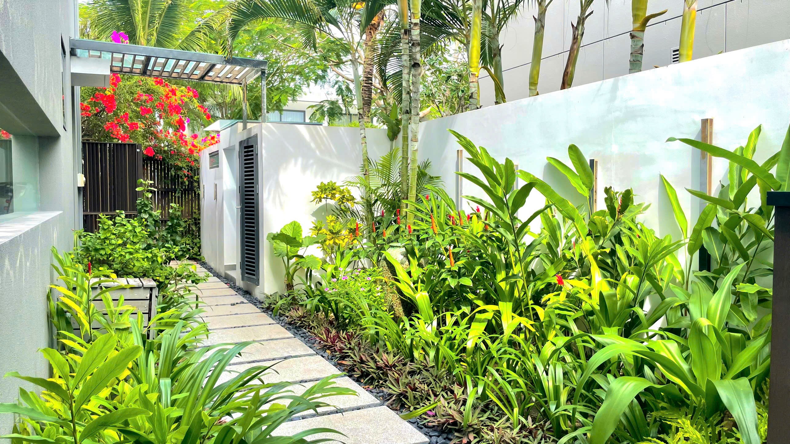 Villa Beach Front with Private Pool