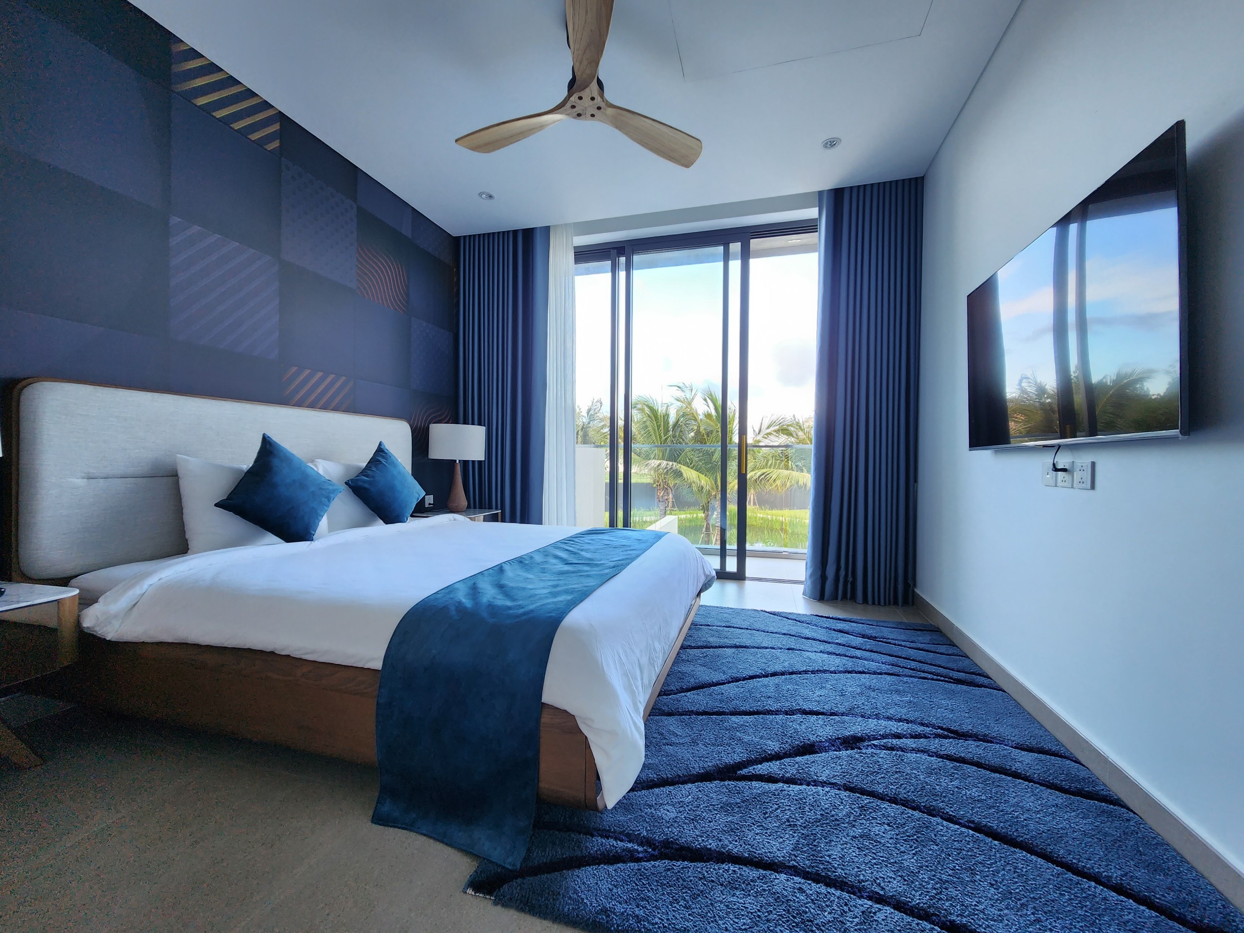 Villa Three Bedrooms Three Bathrooms