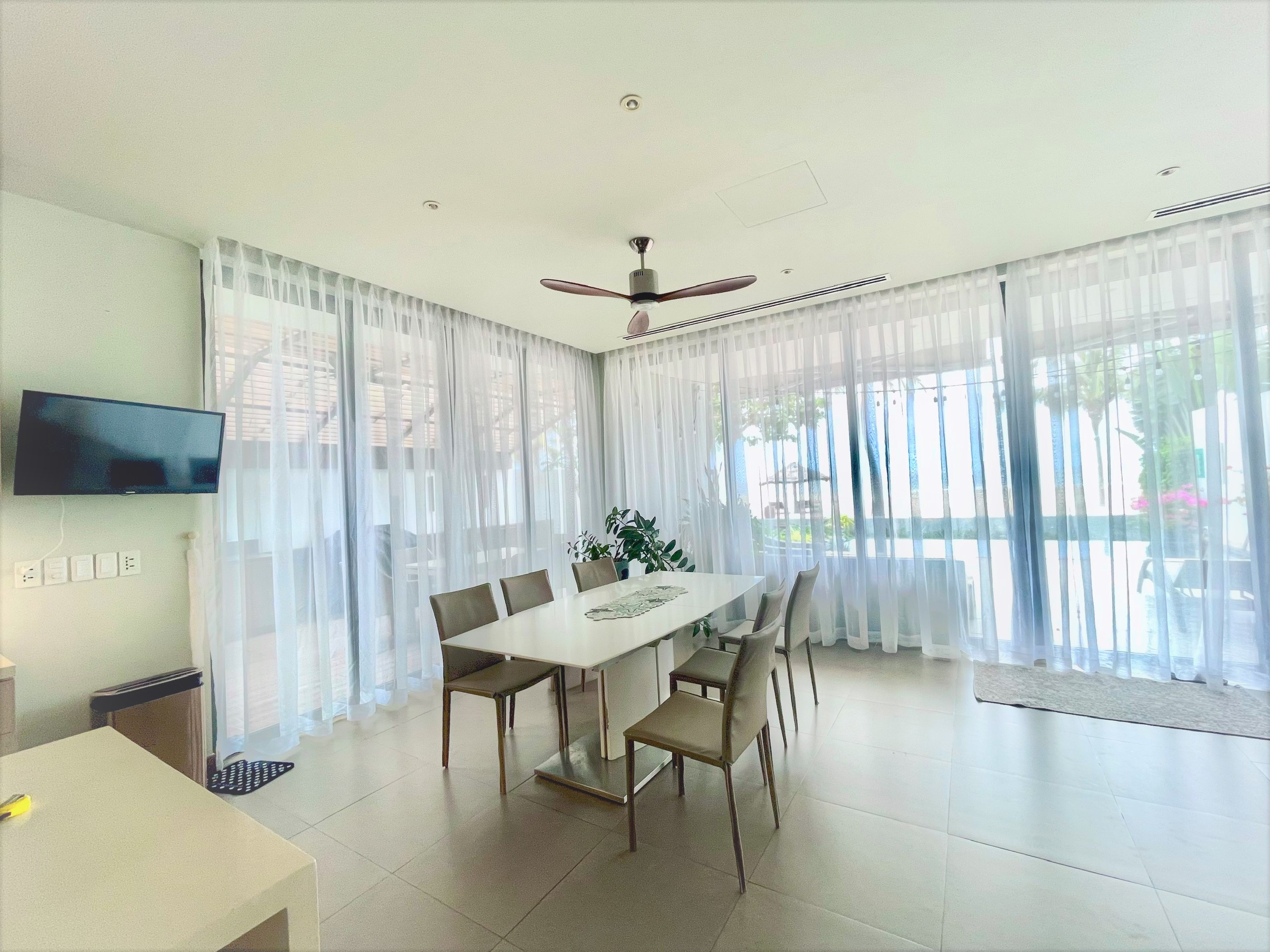 Villa Beach Front with Private Pool