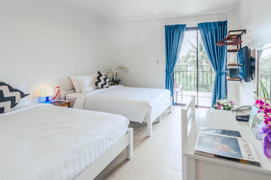 Twin Superior Garden View