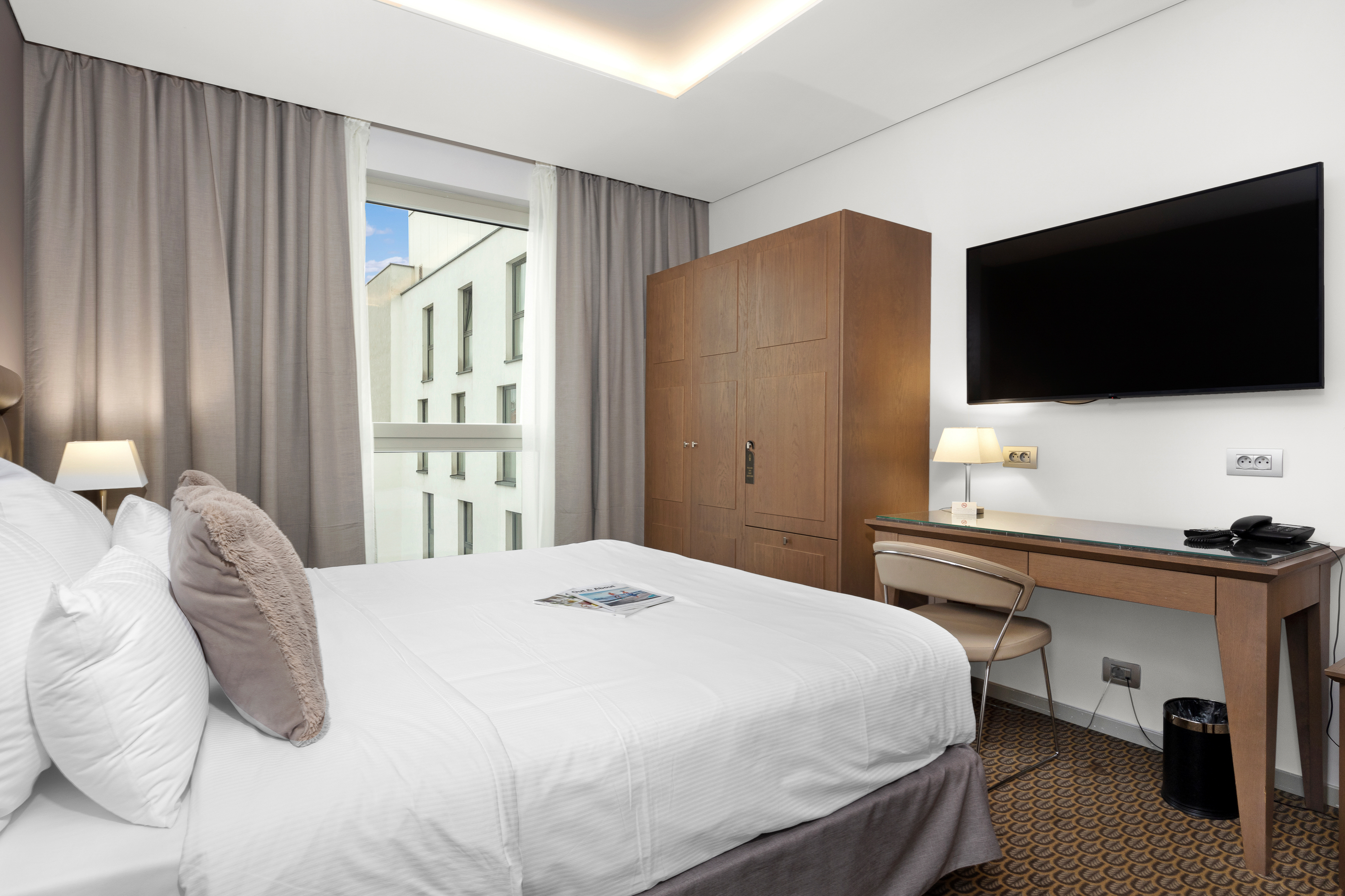 Double or Twin Executive