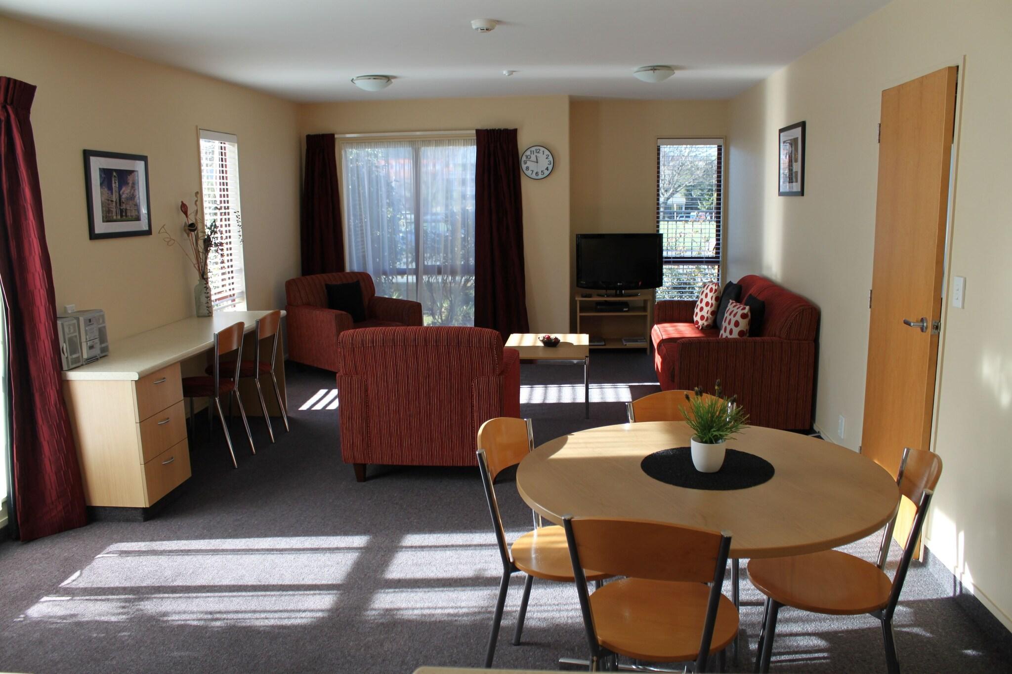 Apartment with Kitchenette