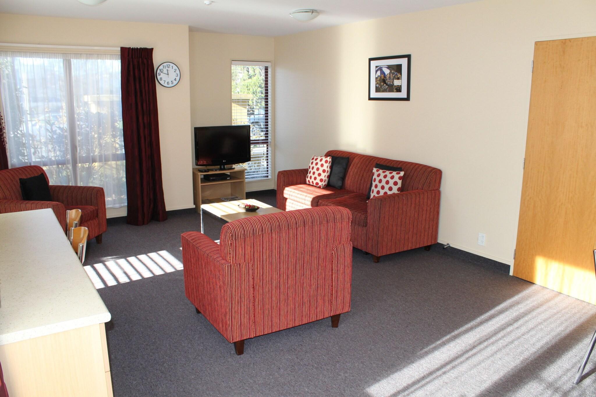 Apartment with Kitchenette