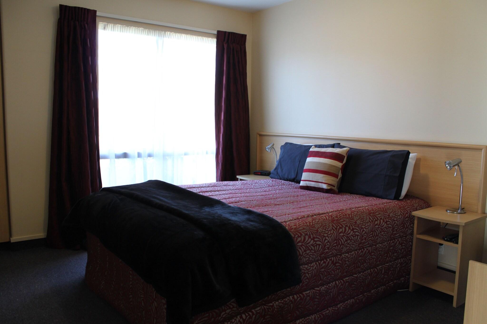 Apartment with Kitchenette