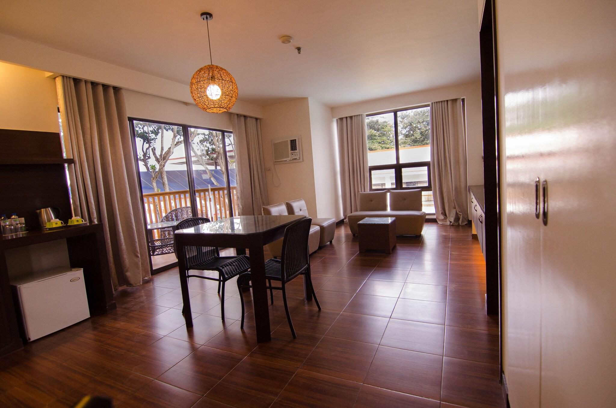 Suite Queen Size Bed