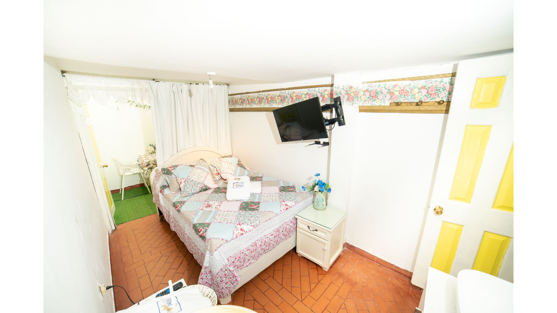 Double One Bedroom One Bathroom