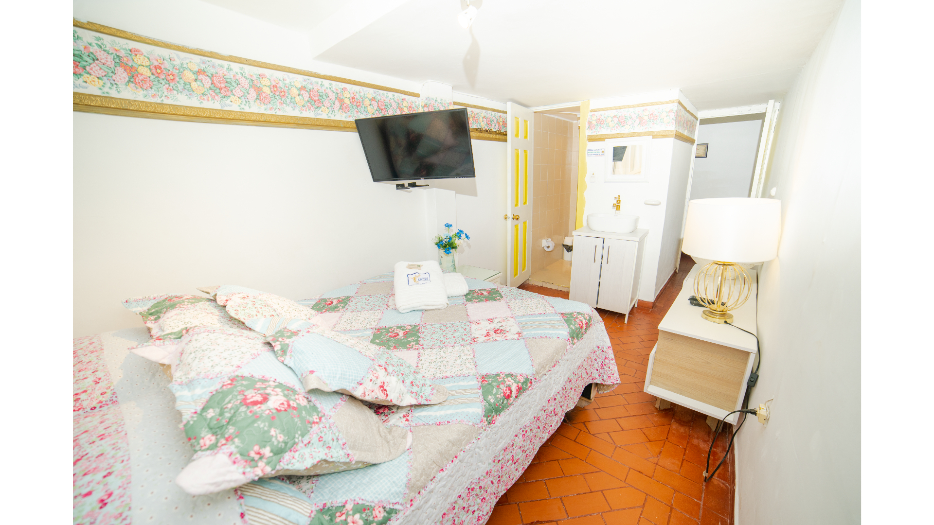 Double One Bedroom One Bathroom