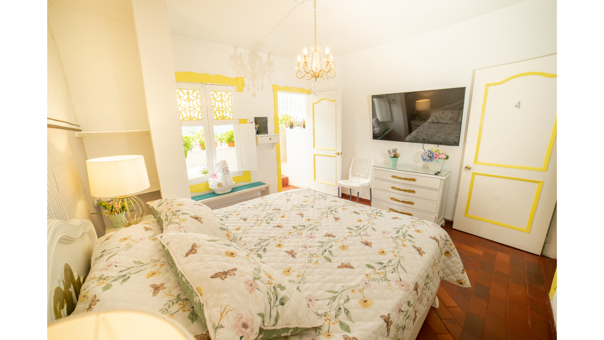 Double Queen Bed Non Smoking