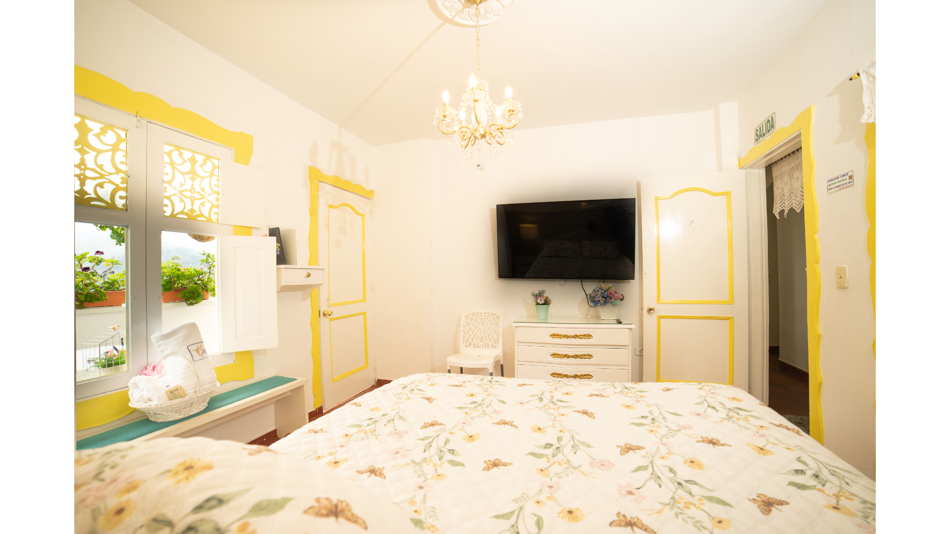 Double Queen Bed Non Smoking