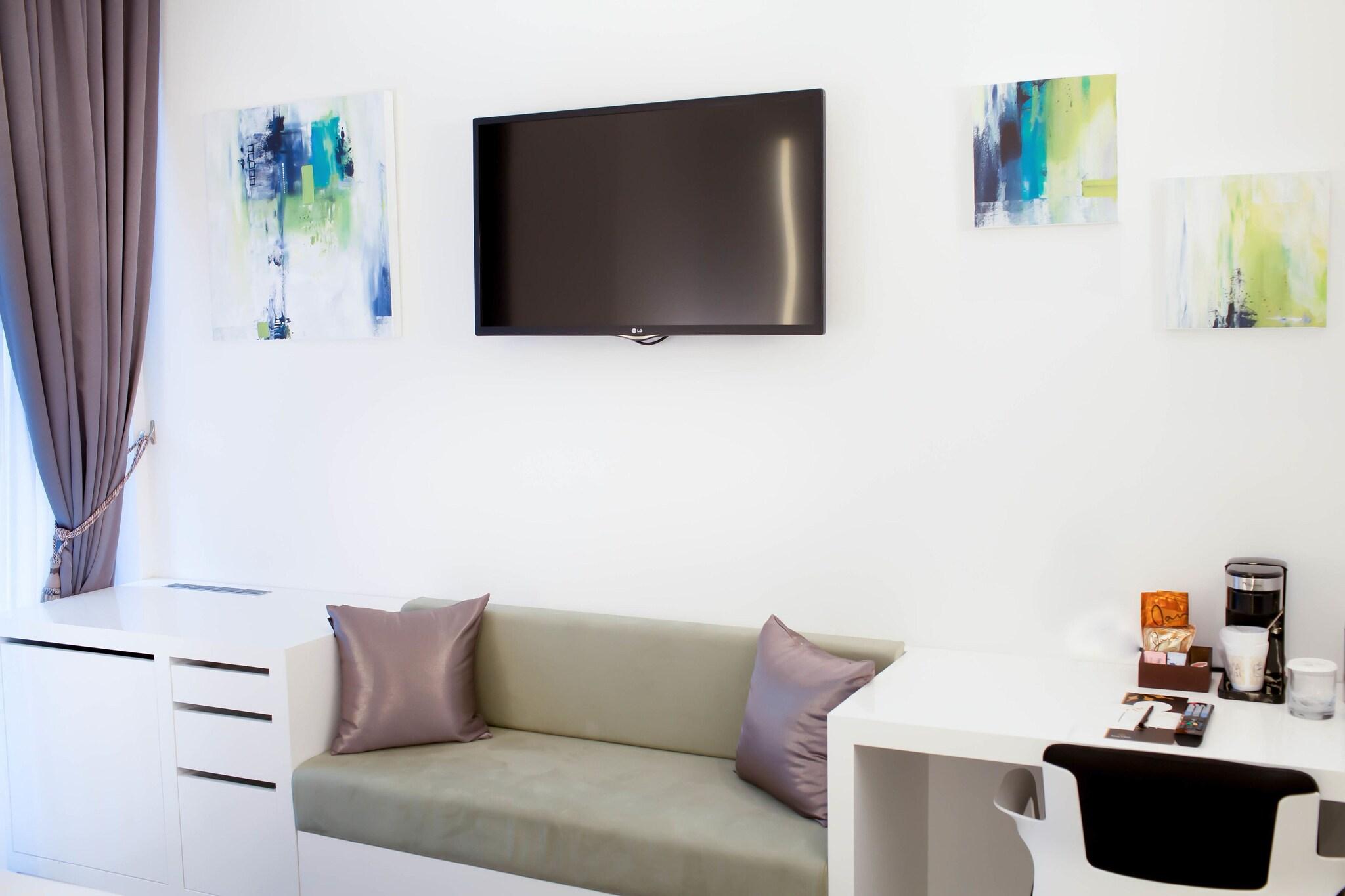 Double King Size Bed