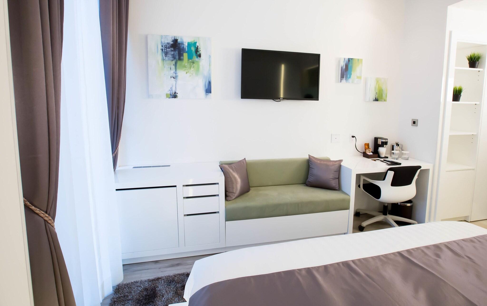 Double King Size Bed