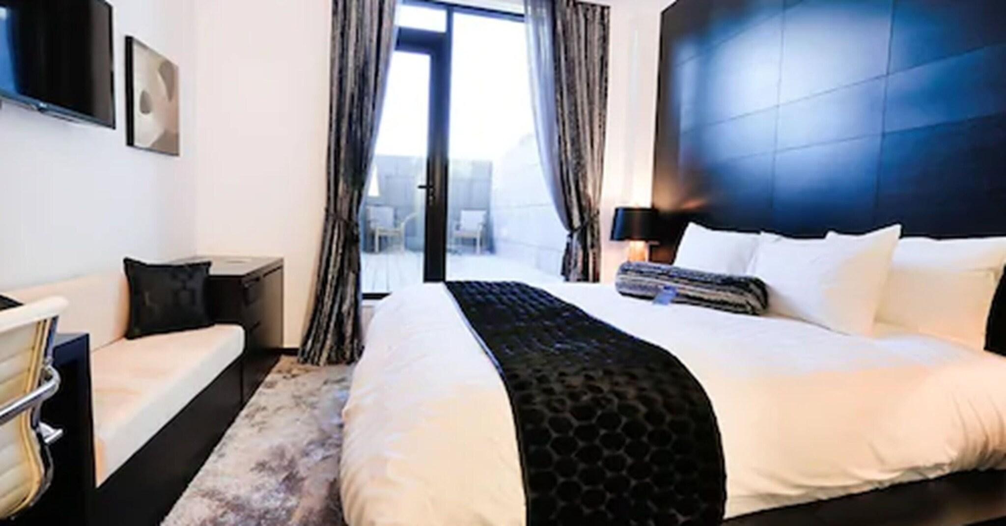 Double King Size Bed