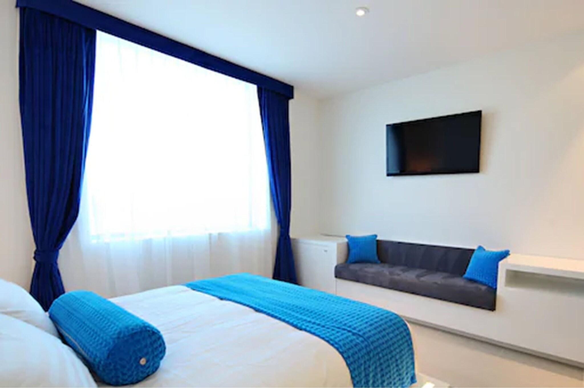 Double King Size Bed