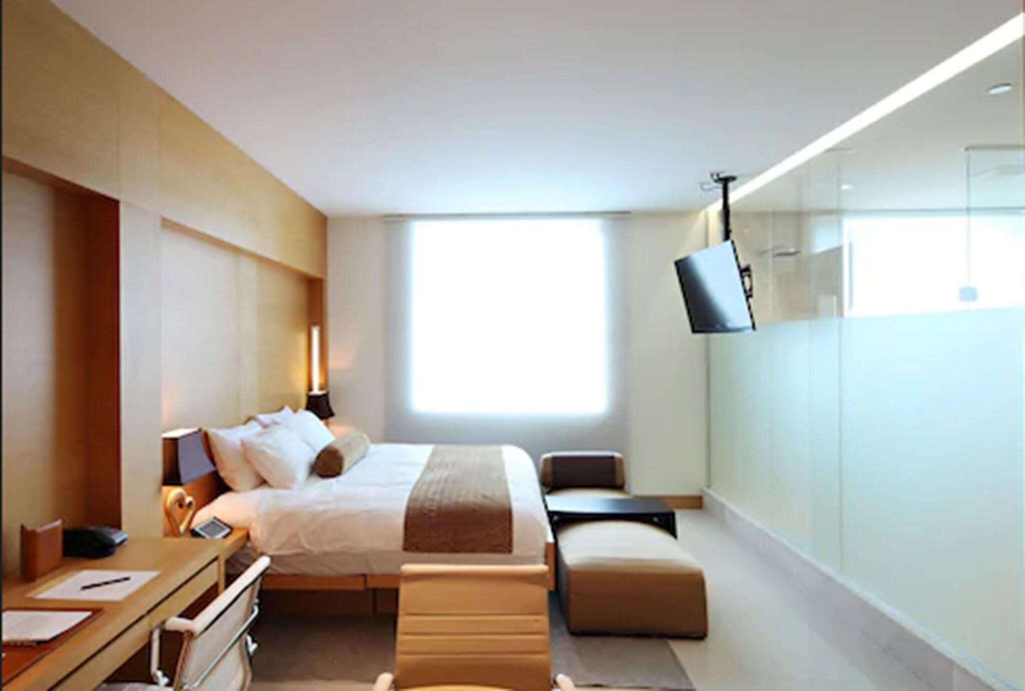 Double King Size Bed