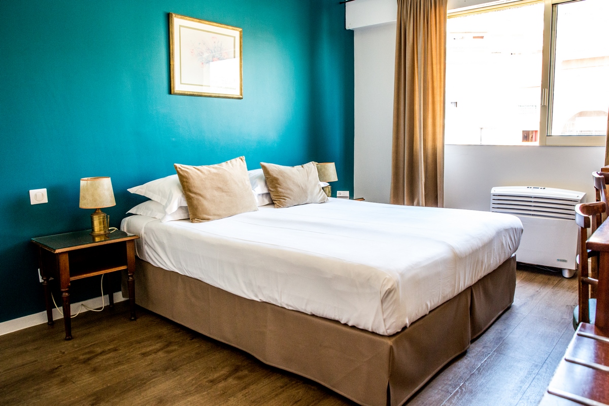 Double or Twin Standard