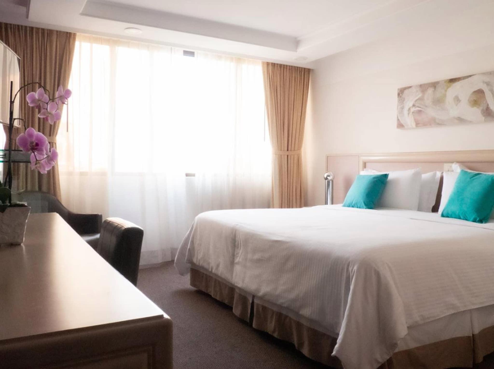 Double King Size Bed