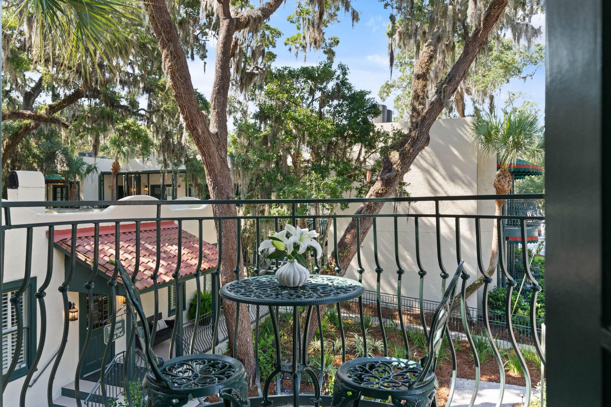 Double Deluxe King Bed