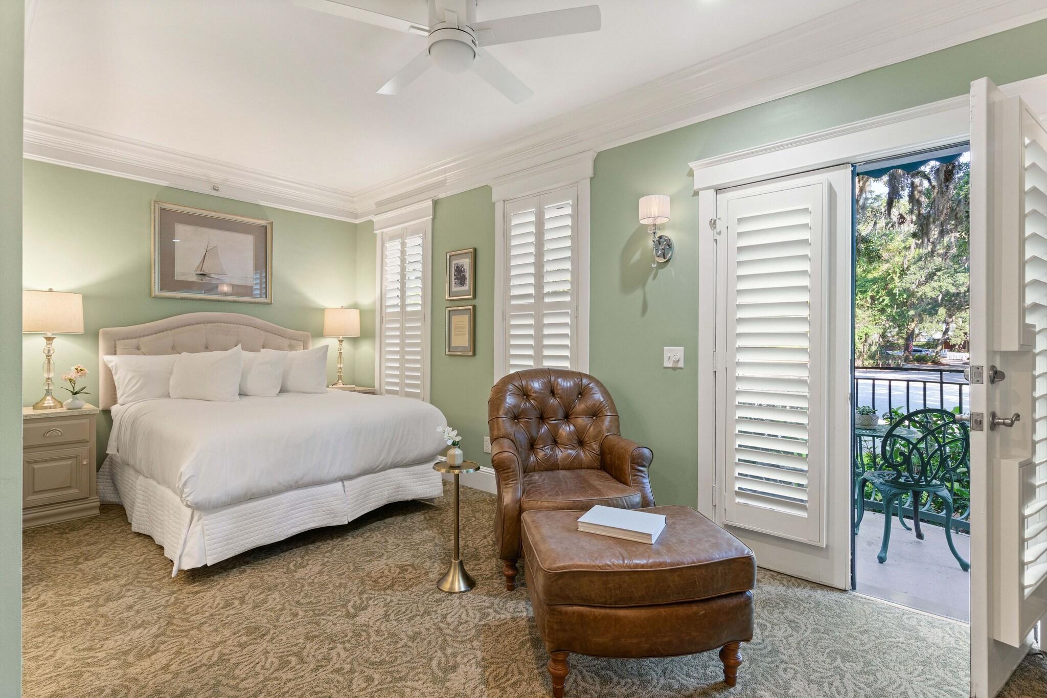 Double Queen Size Bed