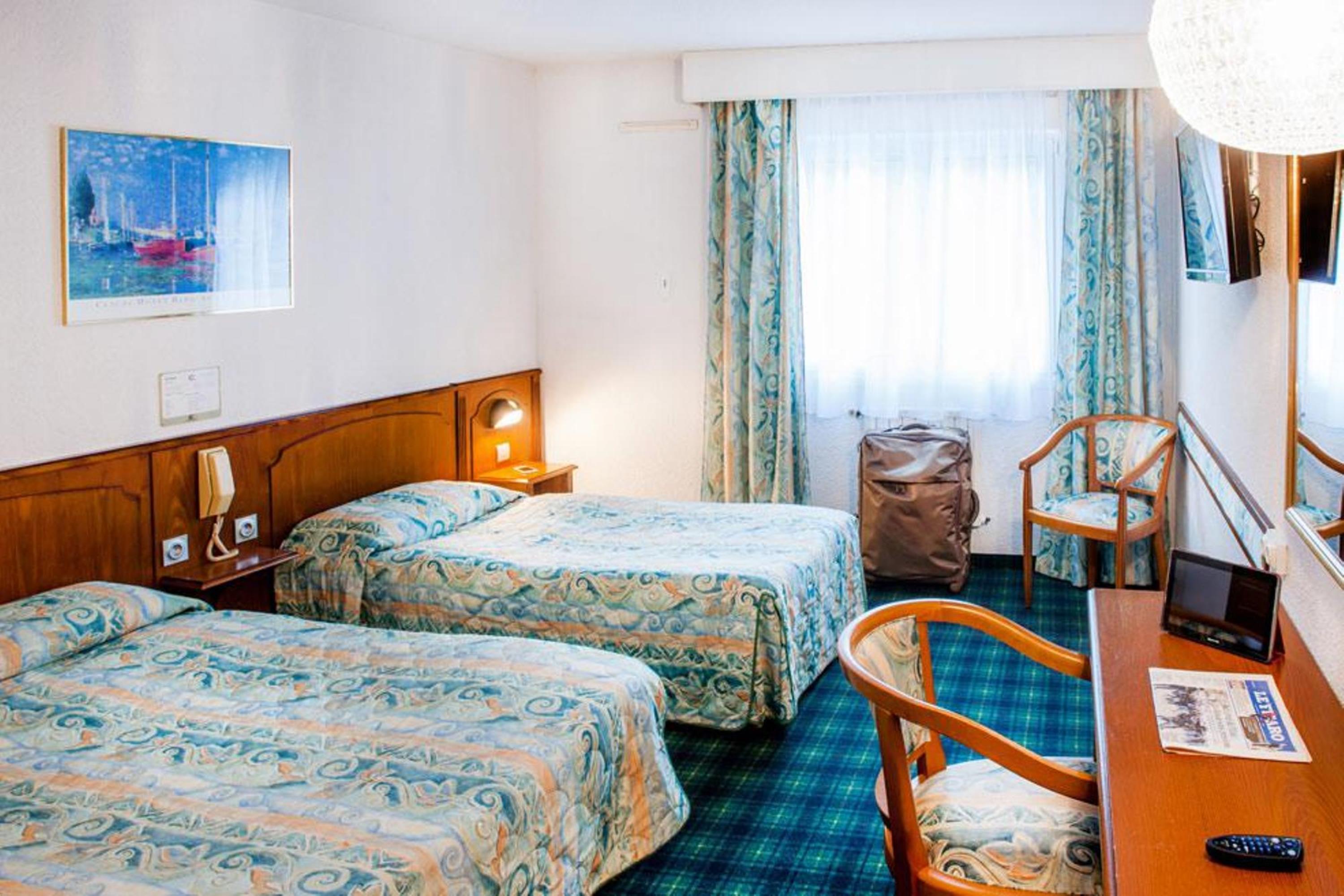 Double or Twin Standard