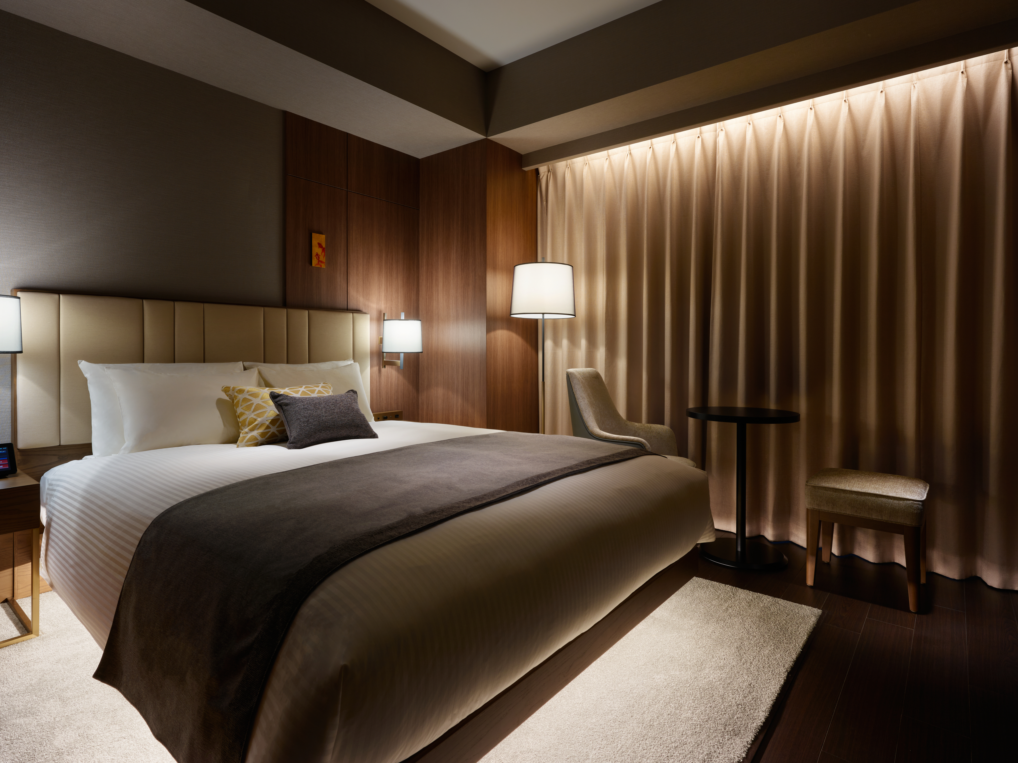 Double Queen Size Bed