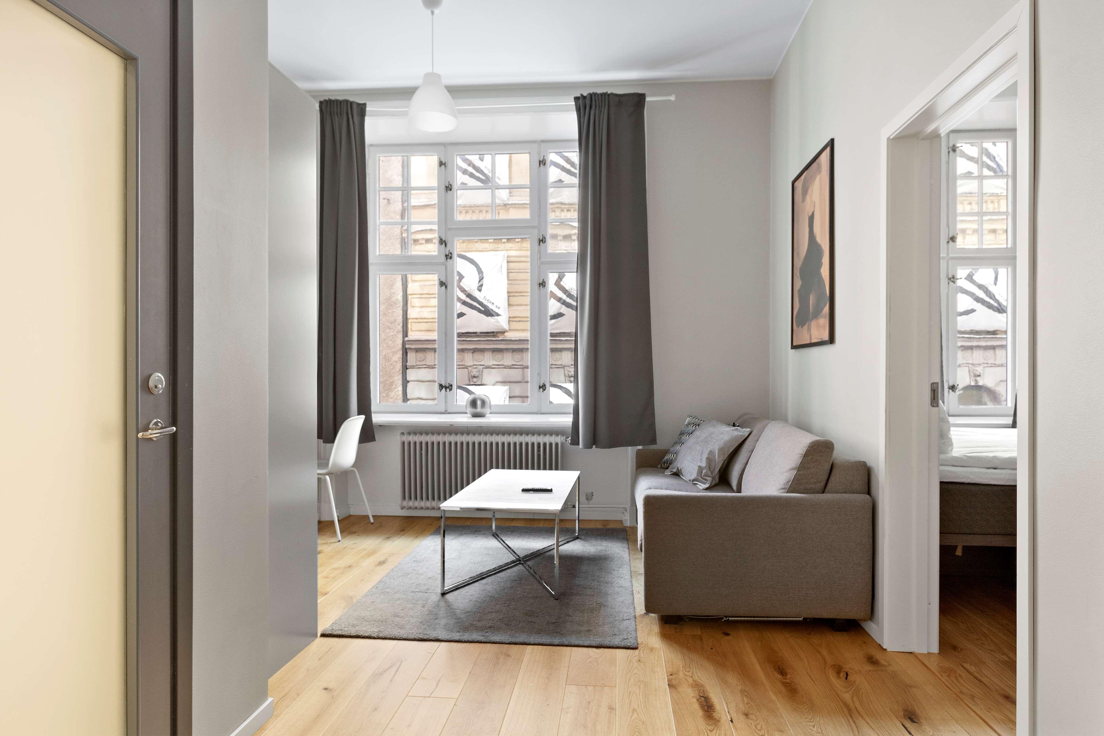 Apartment Queen Size Bed