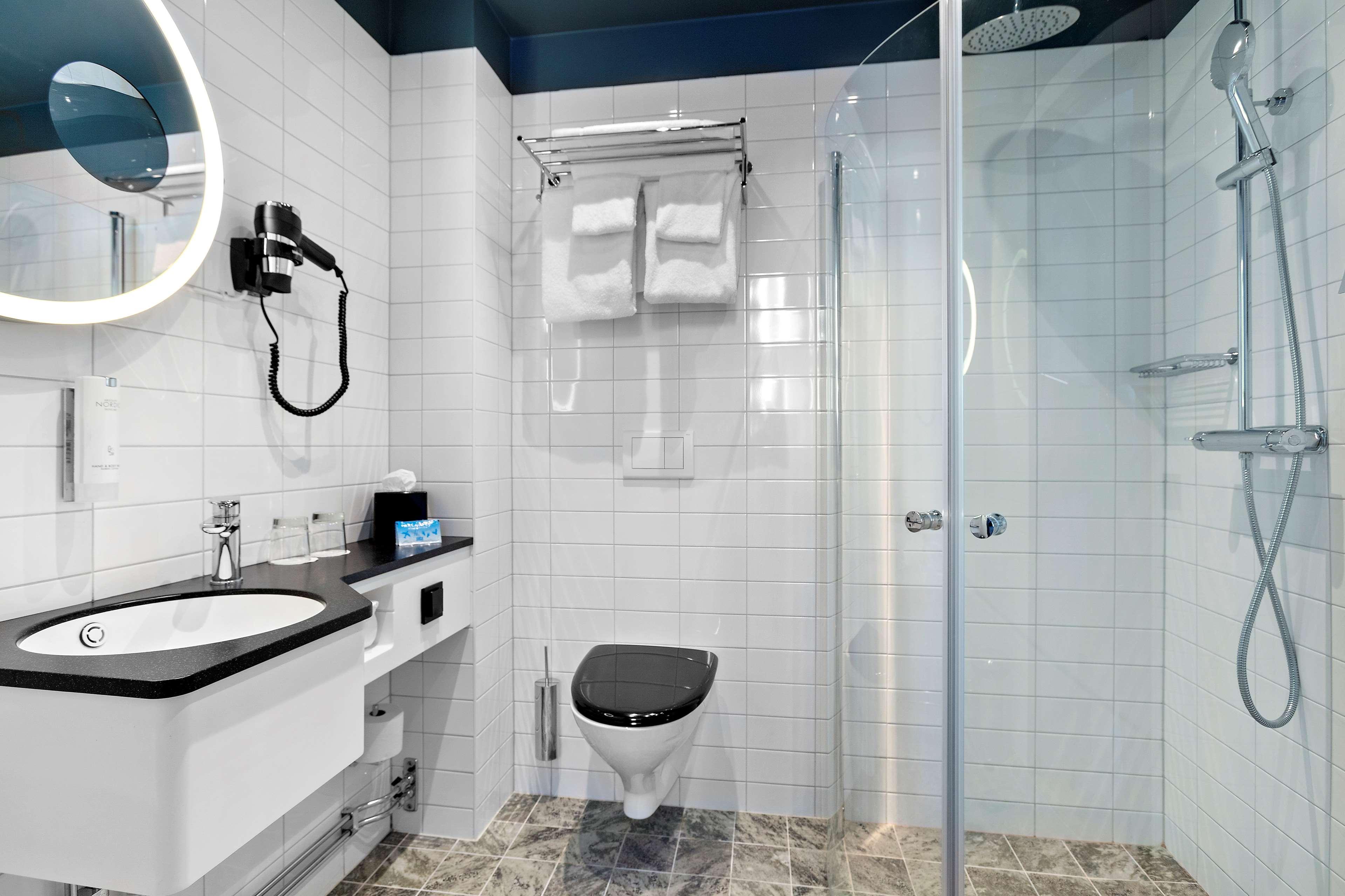 Apartment Queen Size Bed