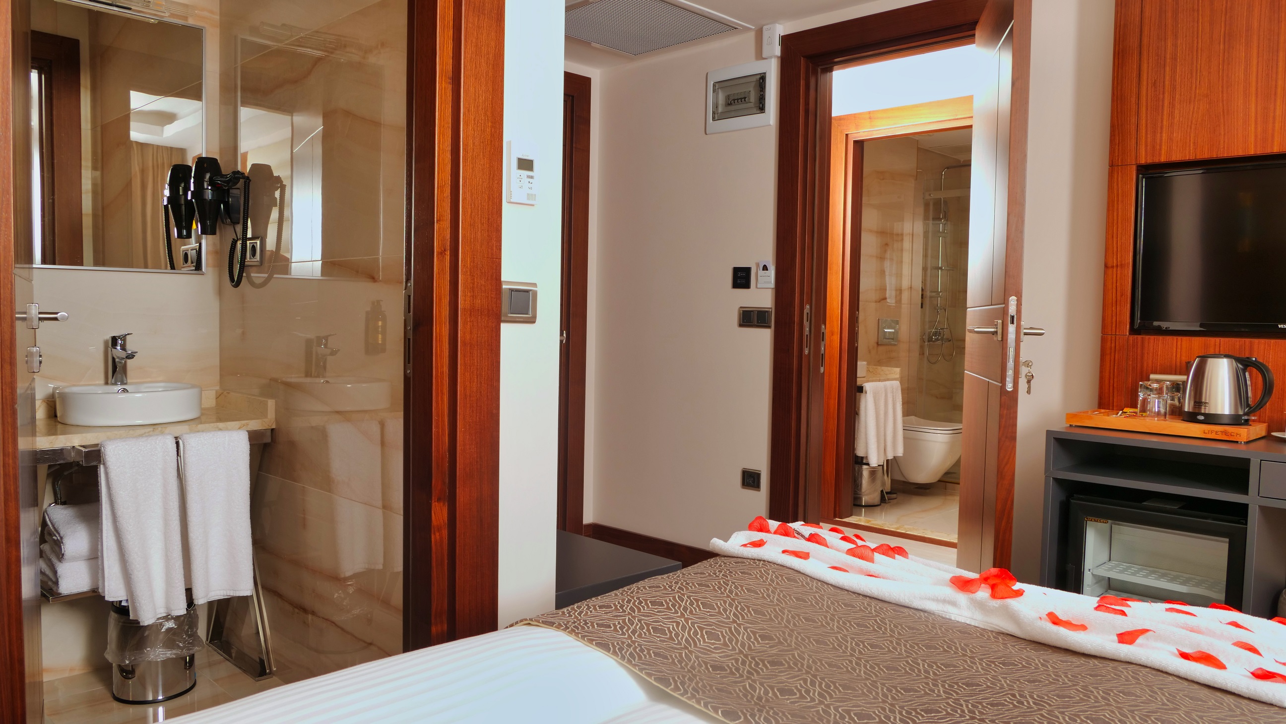 Family Room Connecting Room